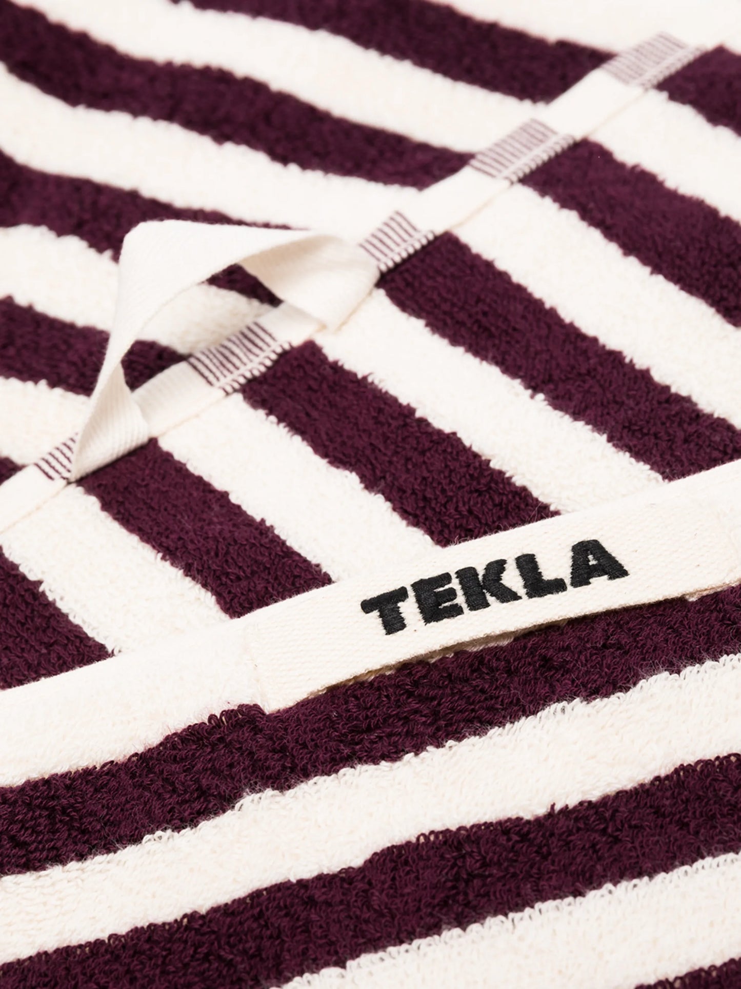stripe-pattern towel set