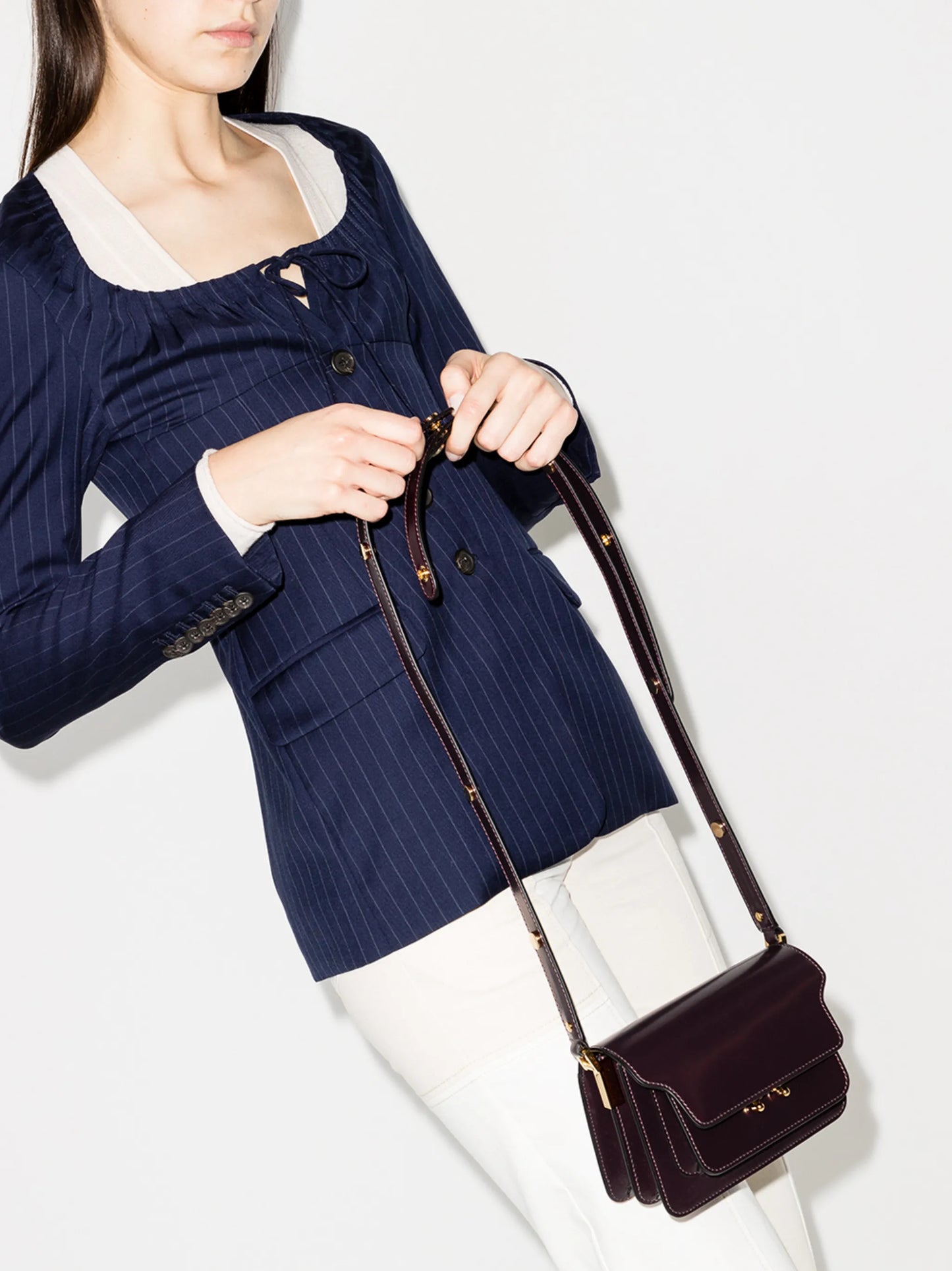 Trunk leather shoulder bag