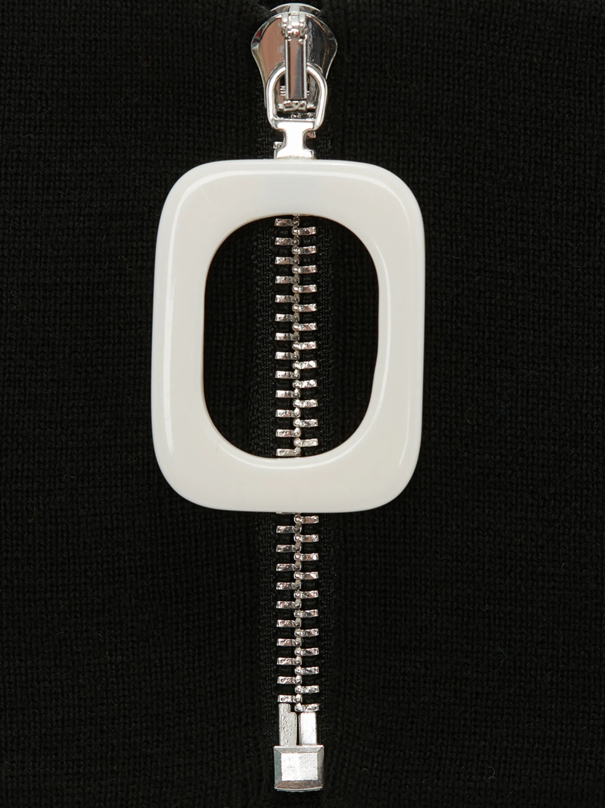 JWA zip-up neckband