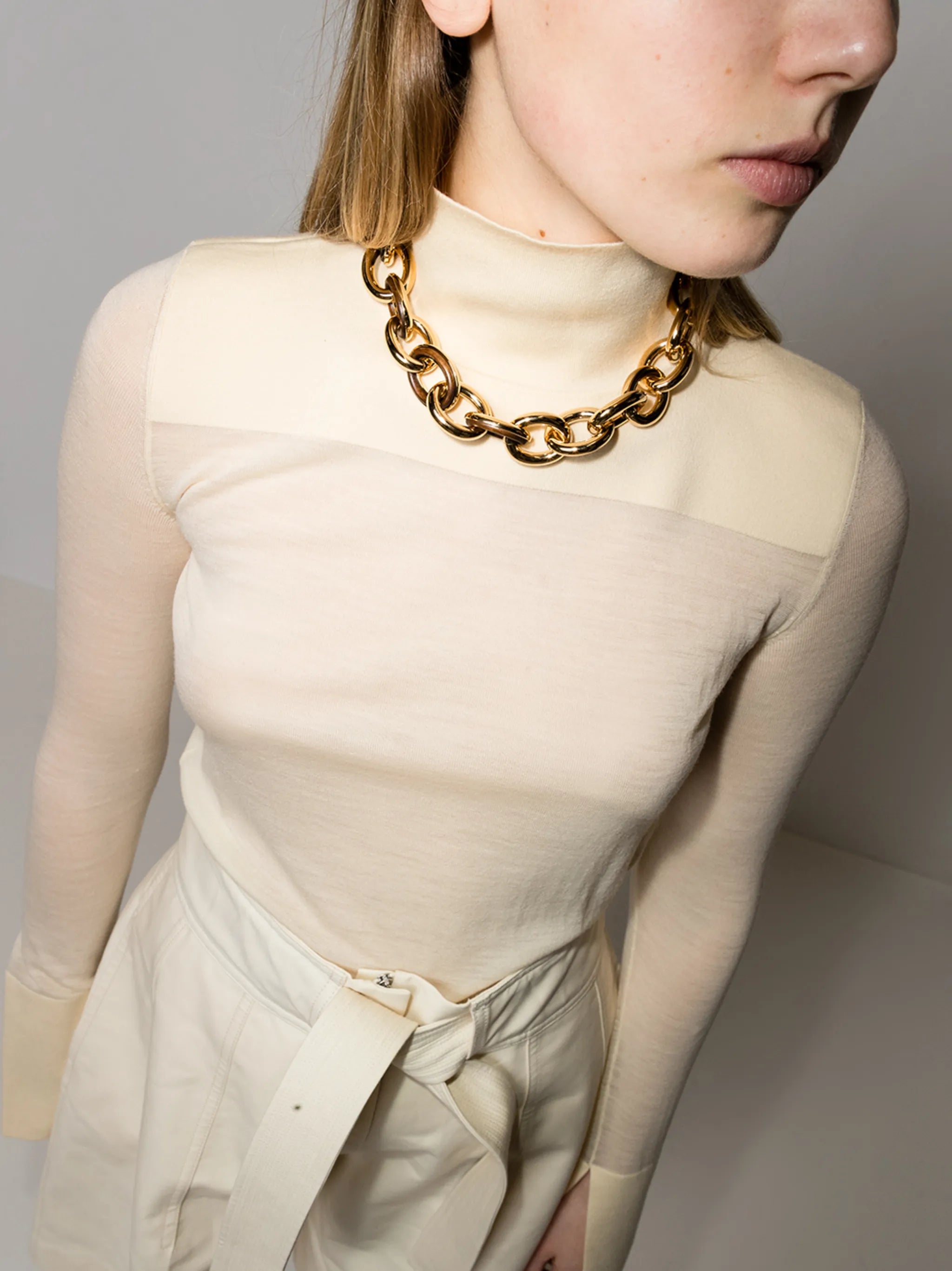 Eclipse short chain necklace