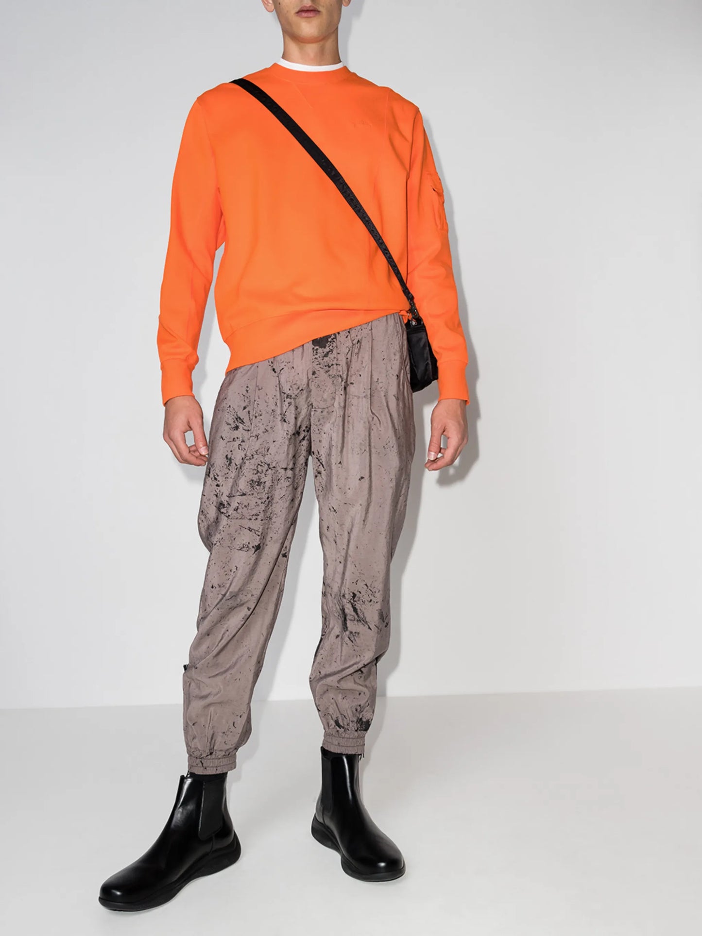 Essential logo-embroidered sweatshirt