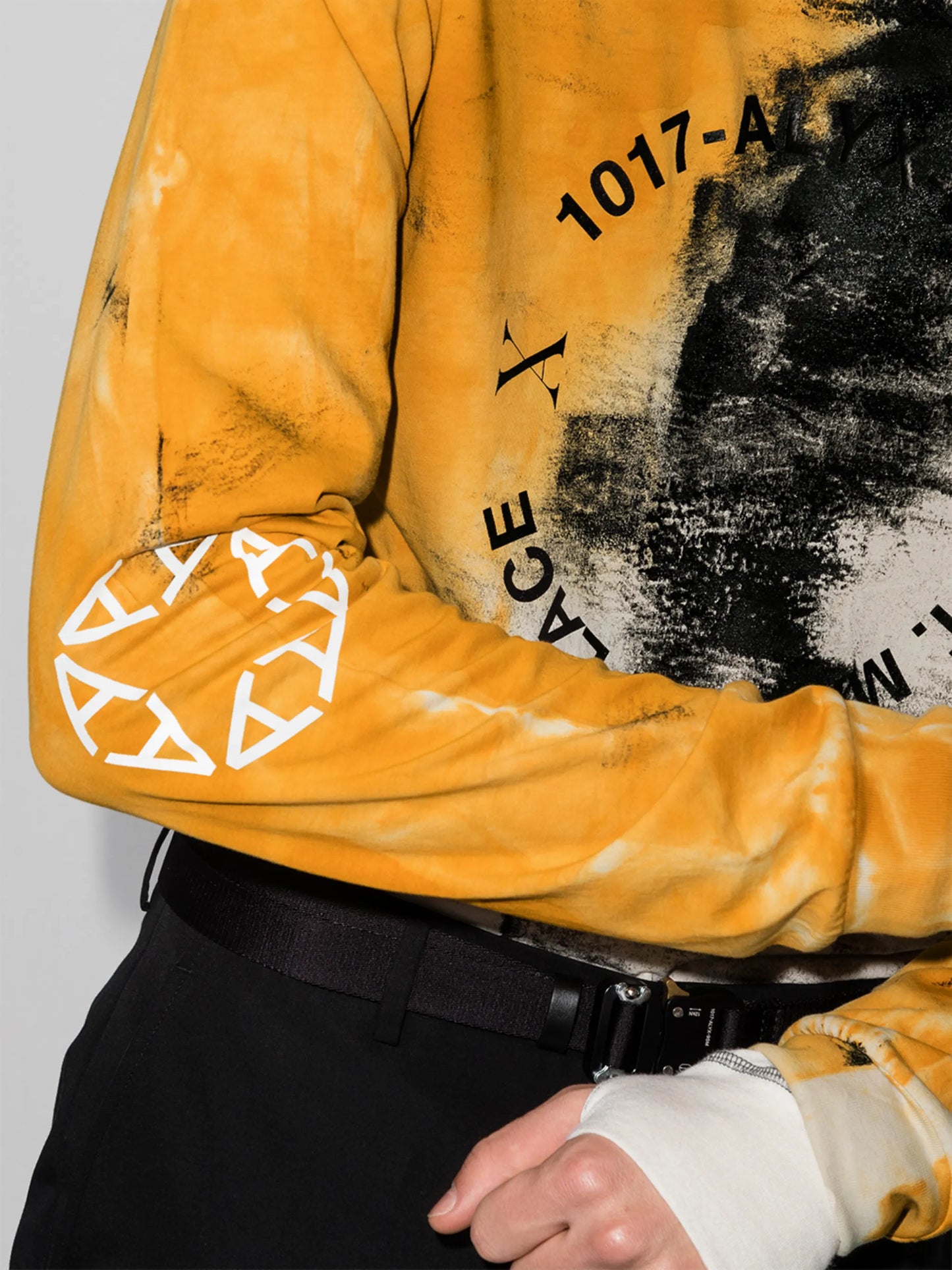 Address abstract-print long-sleeve T-shirt