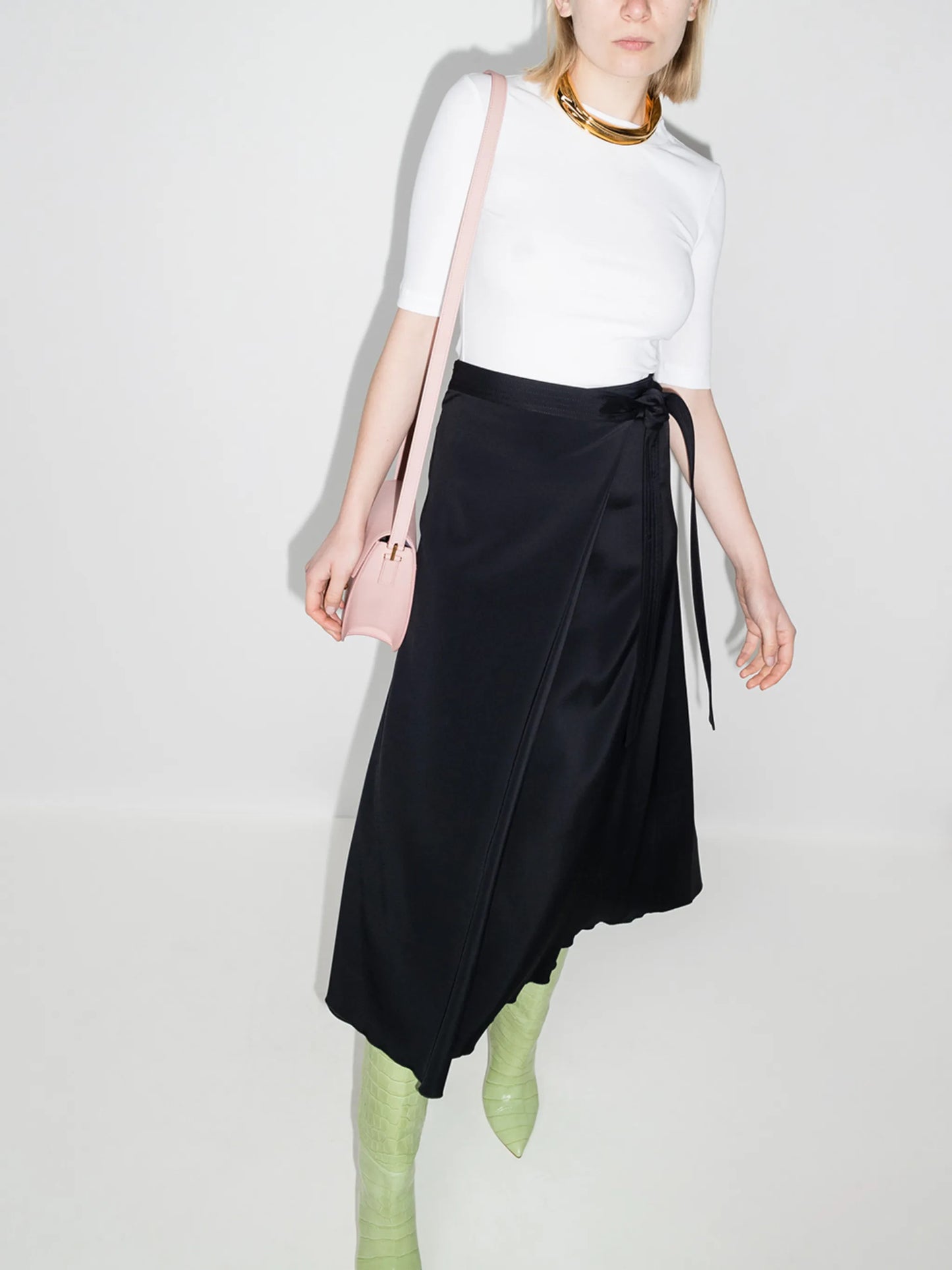 half-sleeve crew neck T-shir