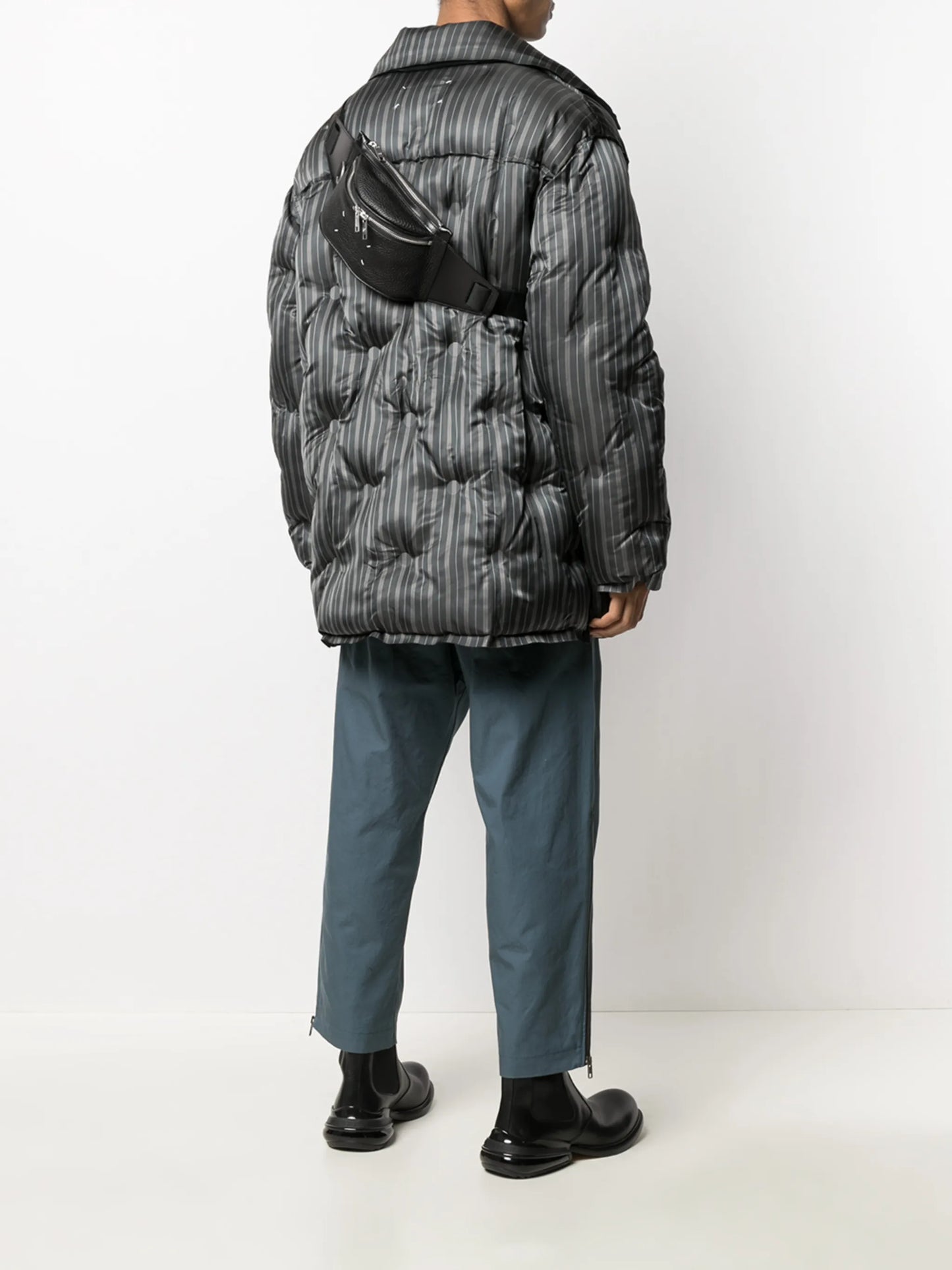number-print four-stitch belt bag