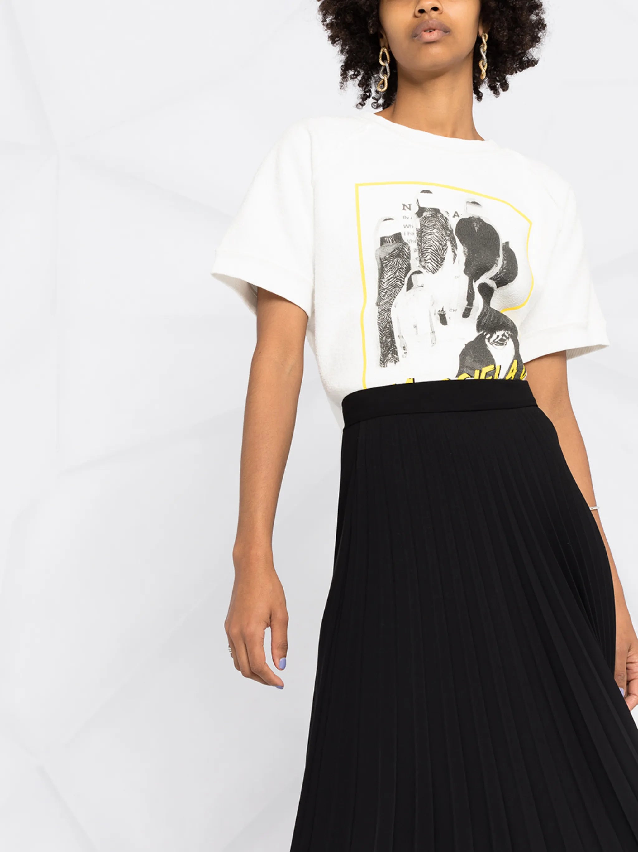 pleated mid-length skirt