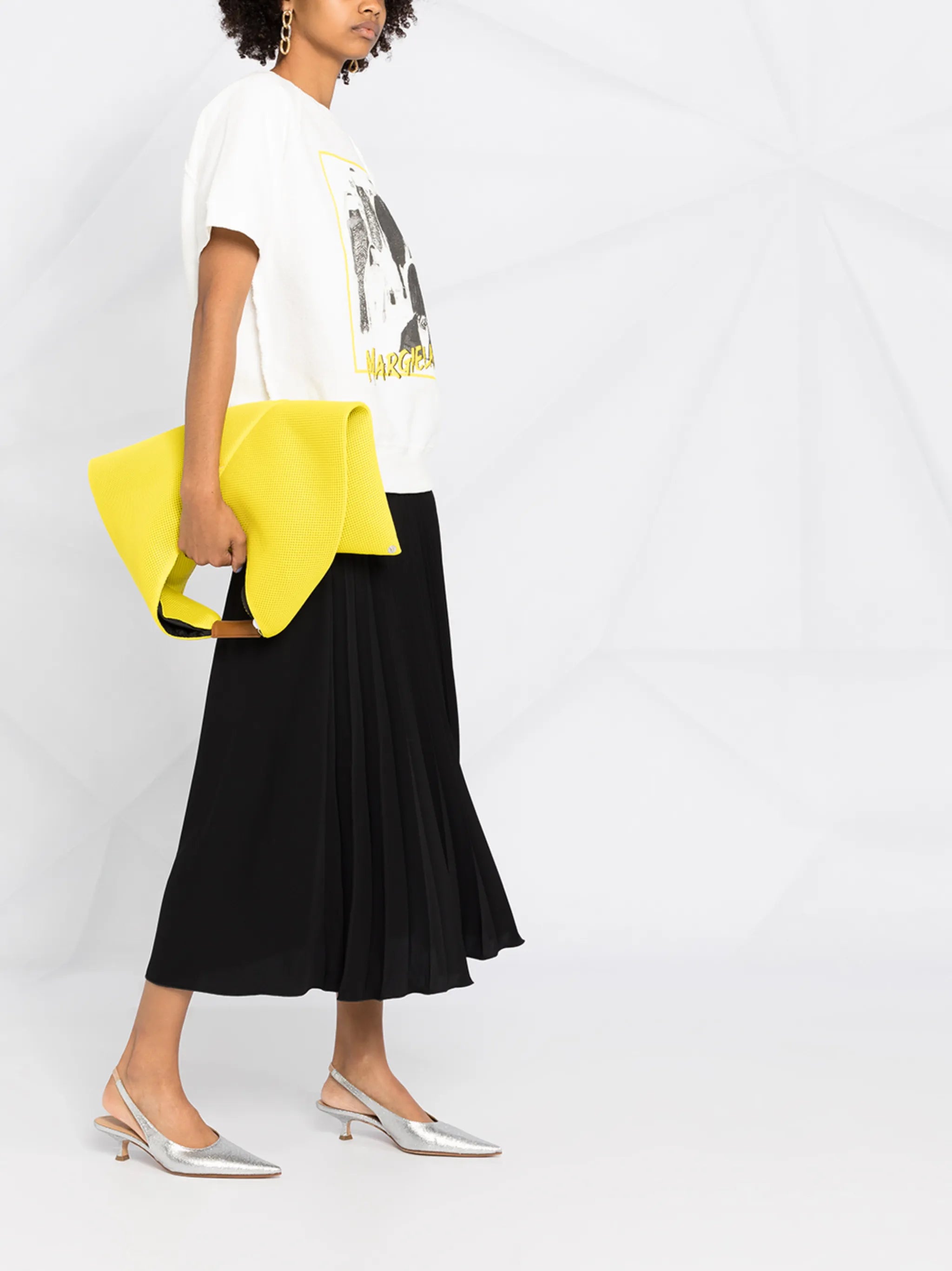 pleated mid-length skirt