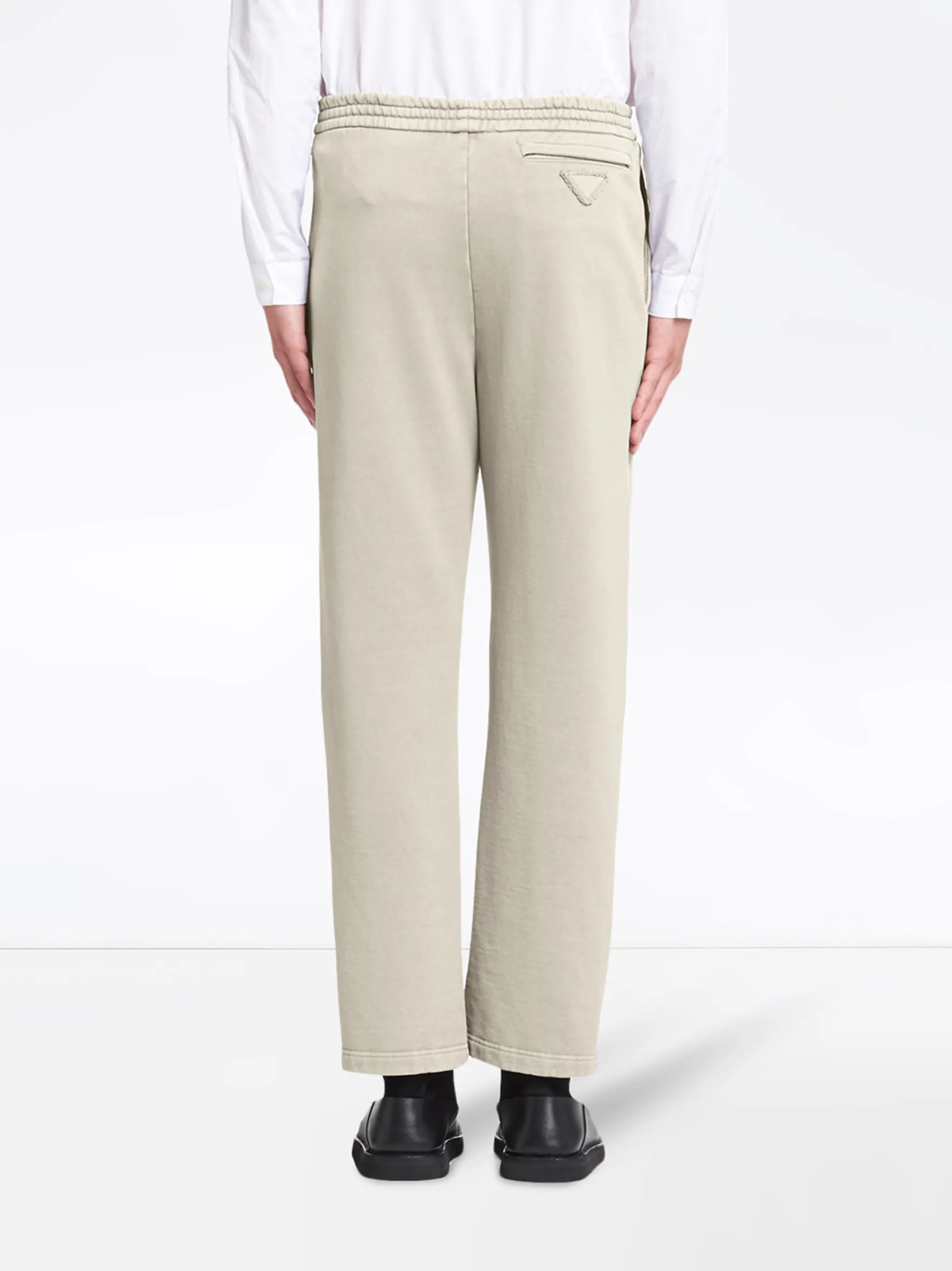 elasticated-waist straight-leg trousers