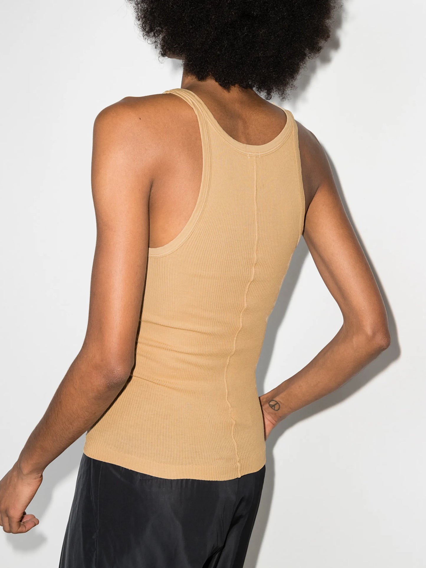 ribbed-knit sleeveless tank top