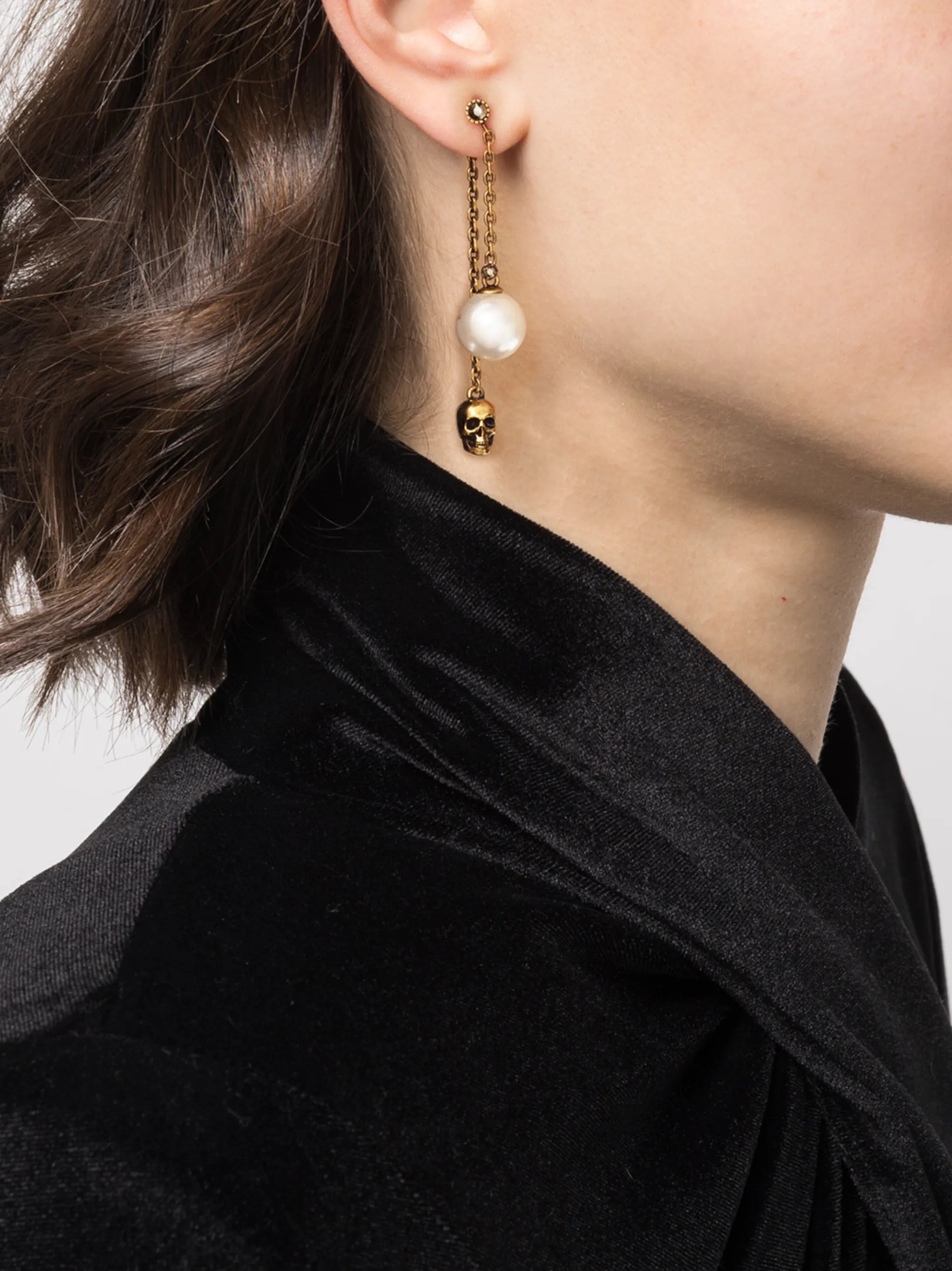 pearl-embellished skull pendant earrings