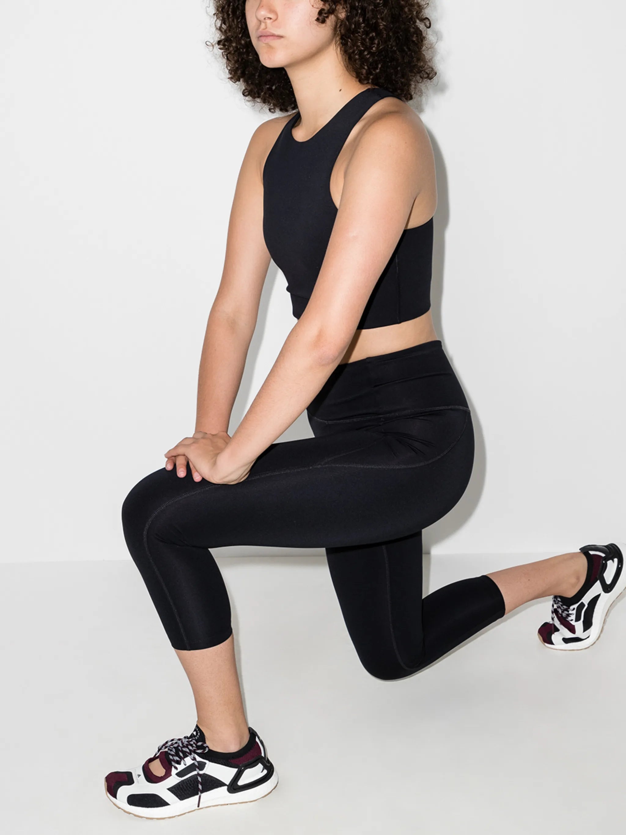 Dylan crop sports bra