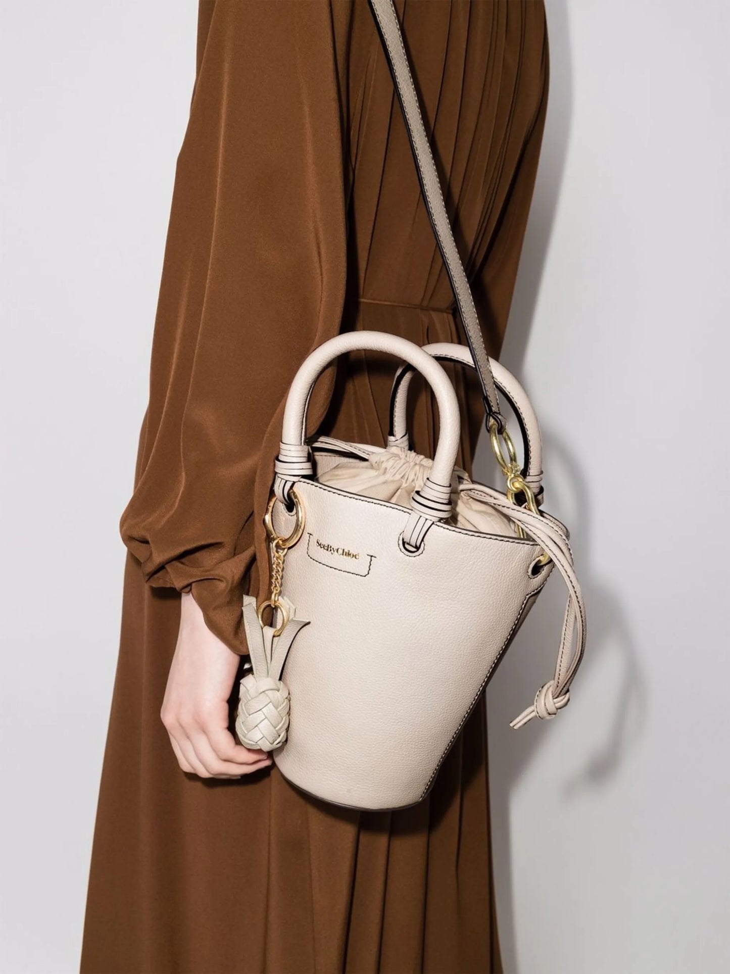 Cecilya bucket bag