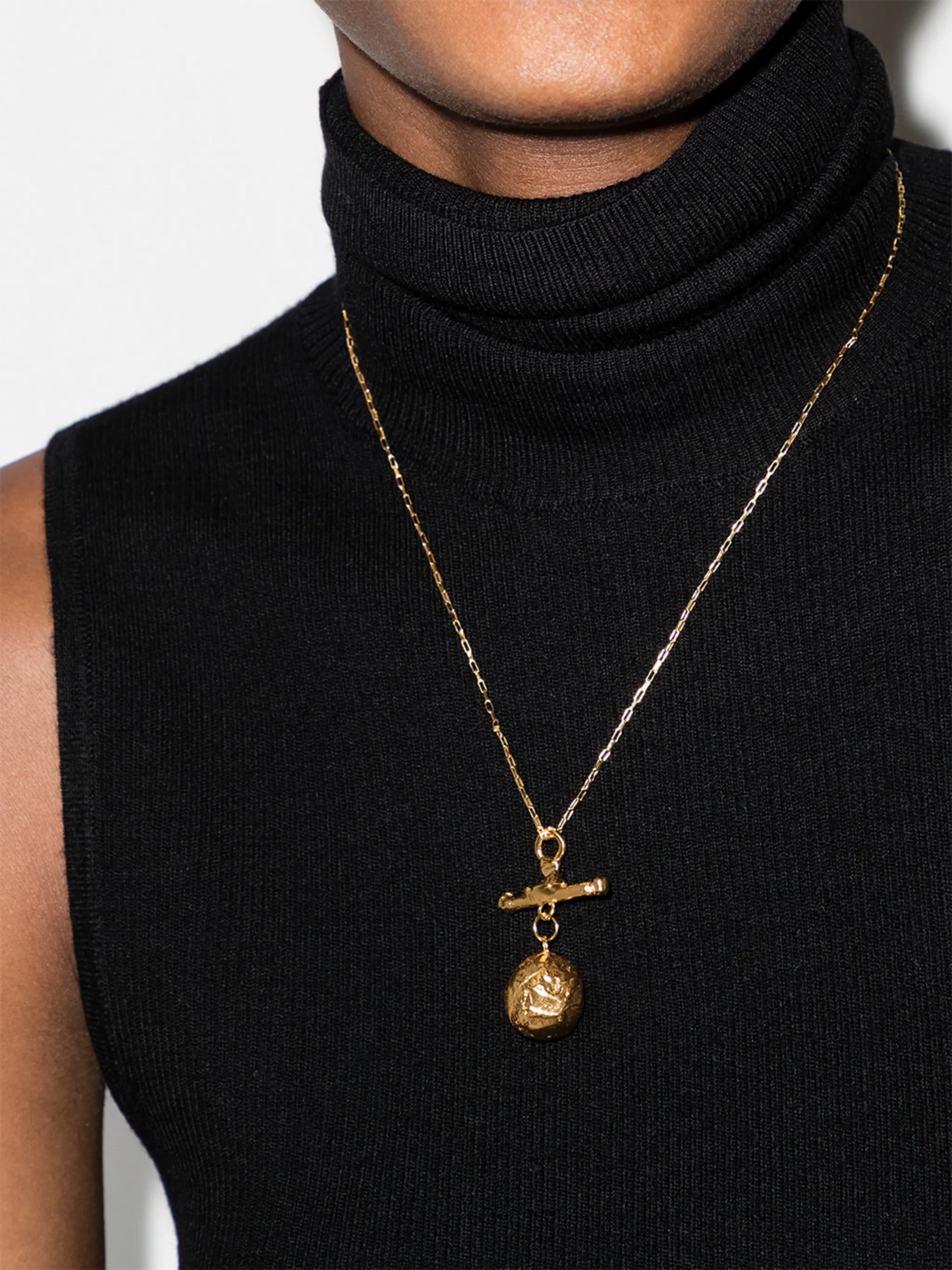 The Moon Shine necklace