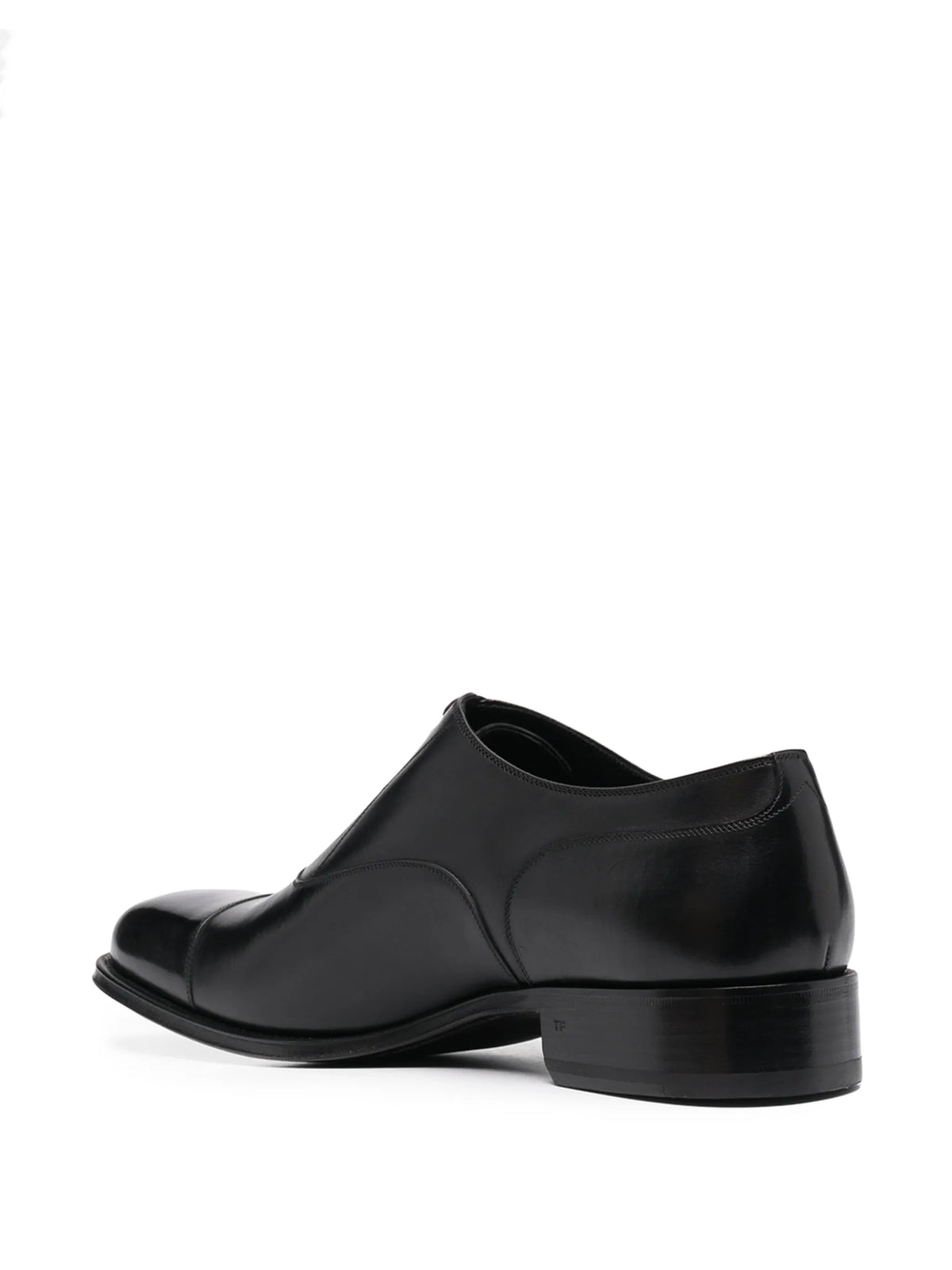 lace-up Oxford shoes