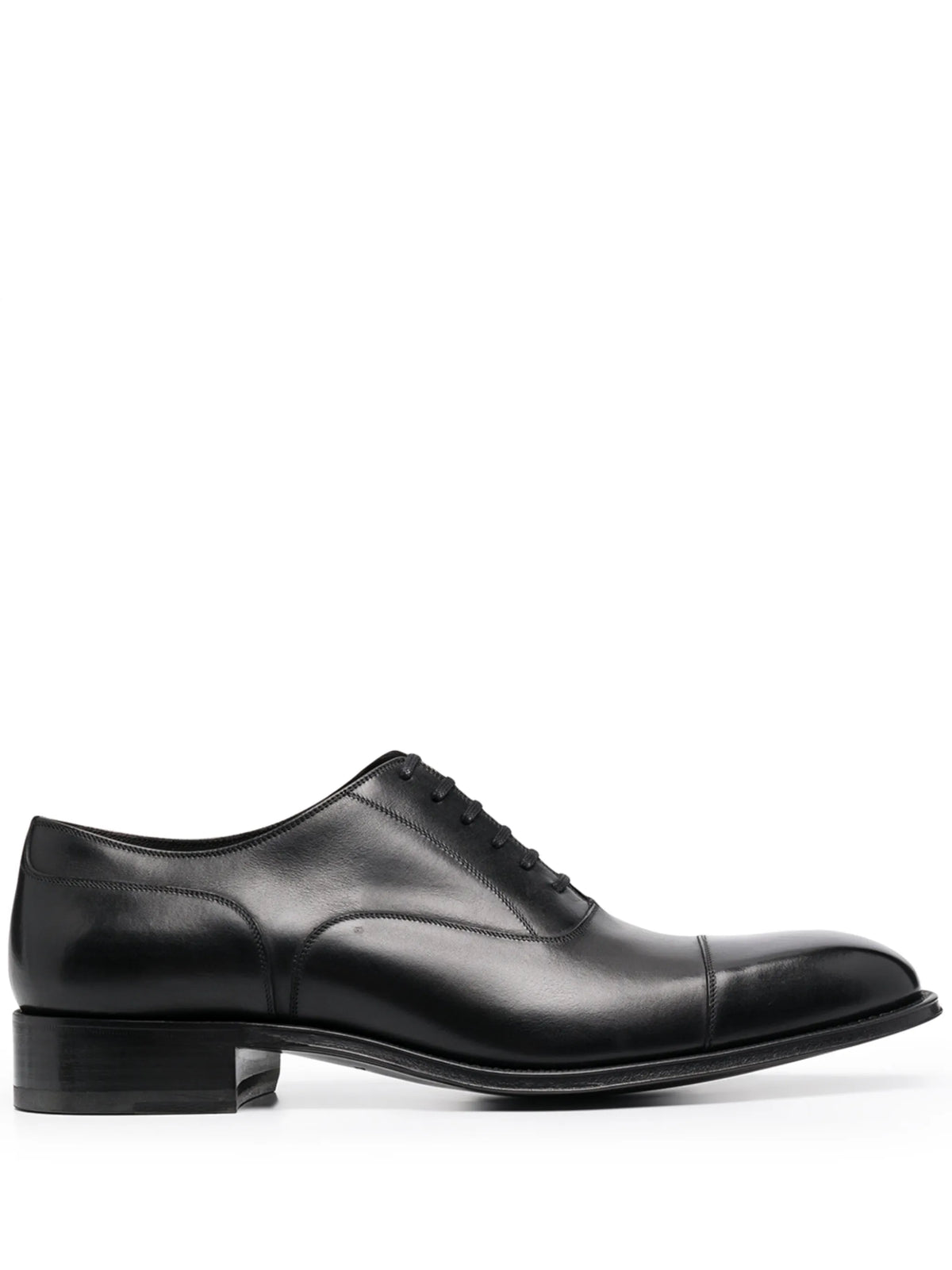 lace-up Oxford shoes