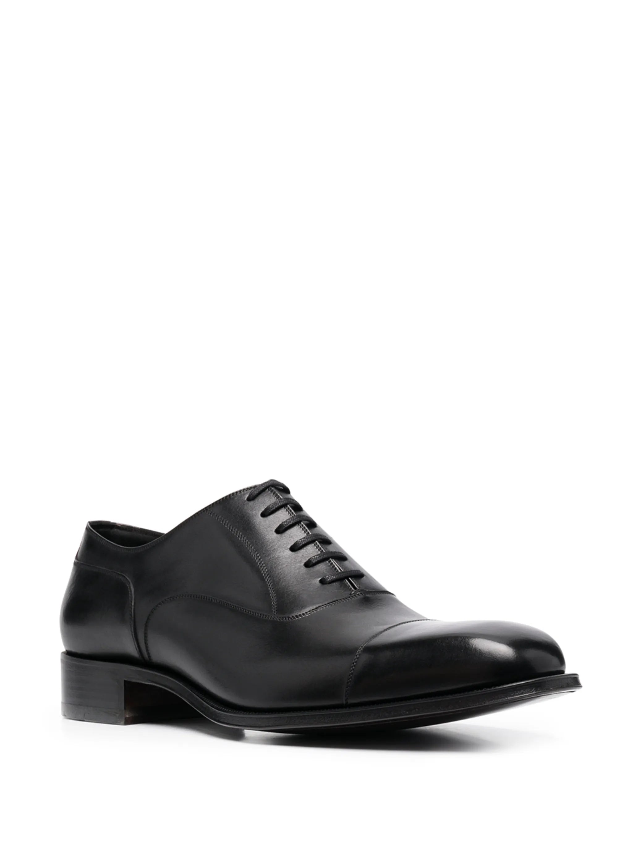 lace-up Oxford shoes