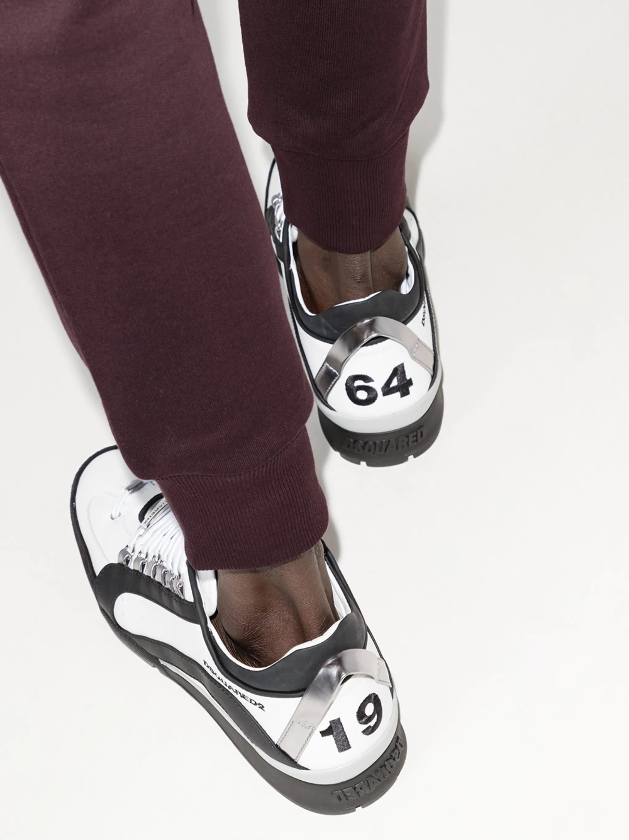 551 low-top sneakers