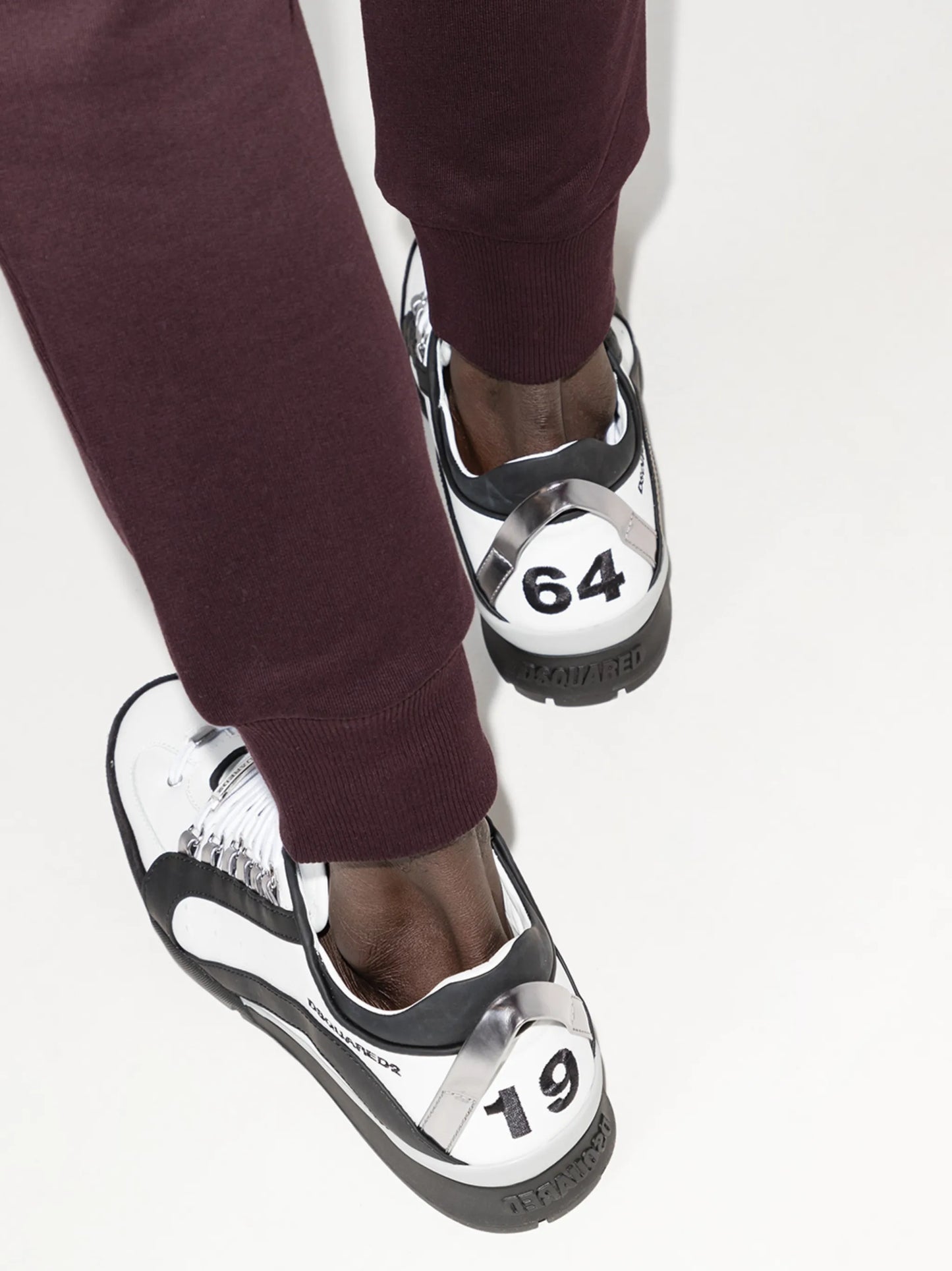 551 low-top sneakers