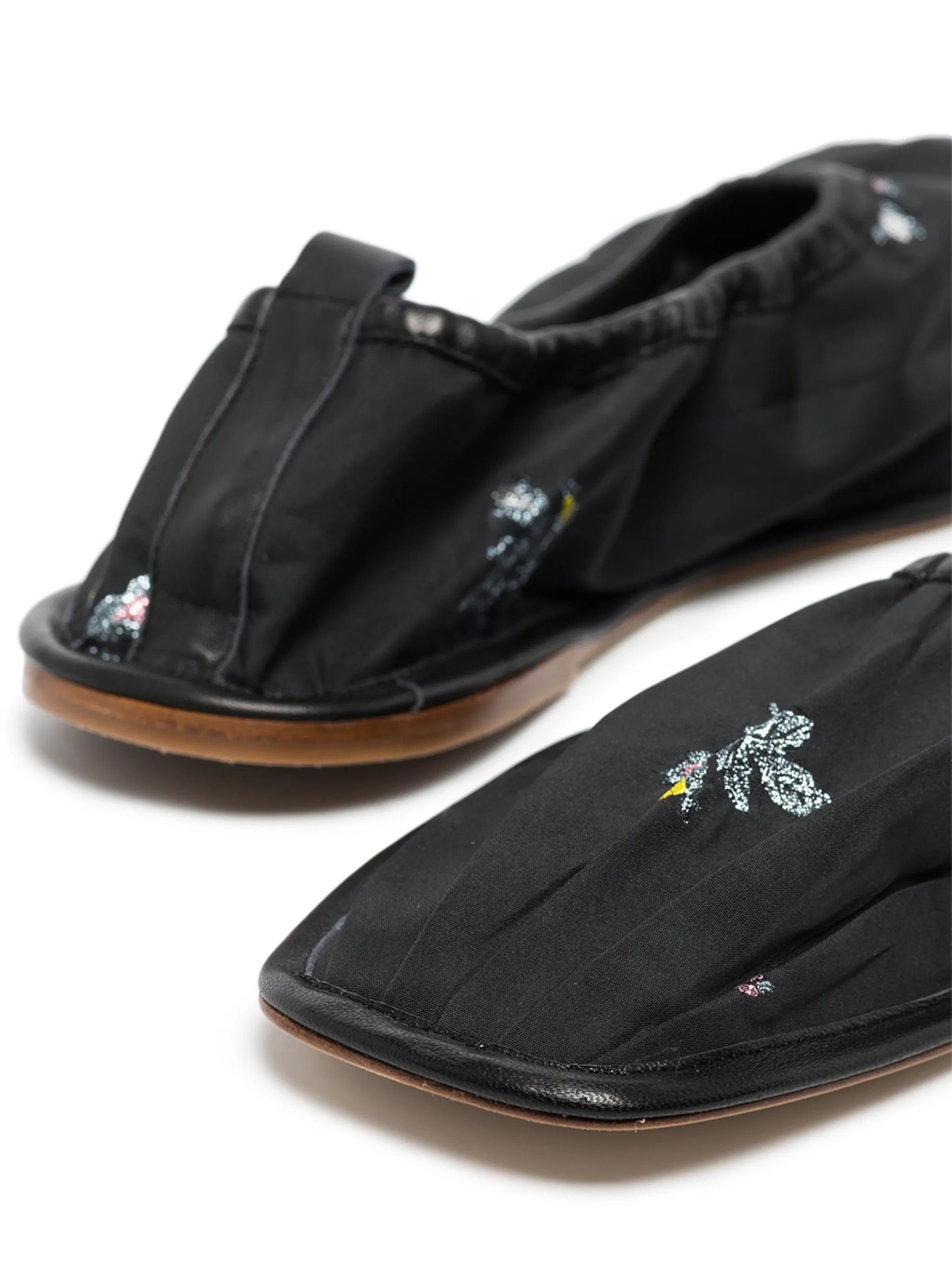 floral-embroidered ballerina shoes