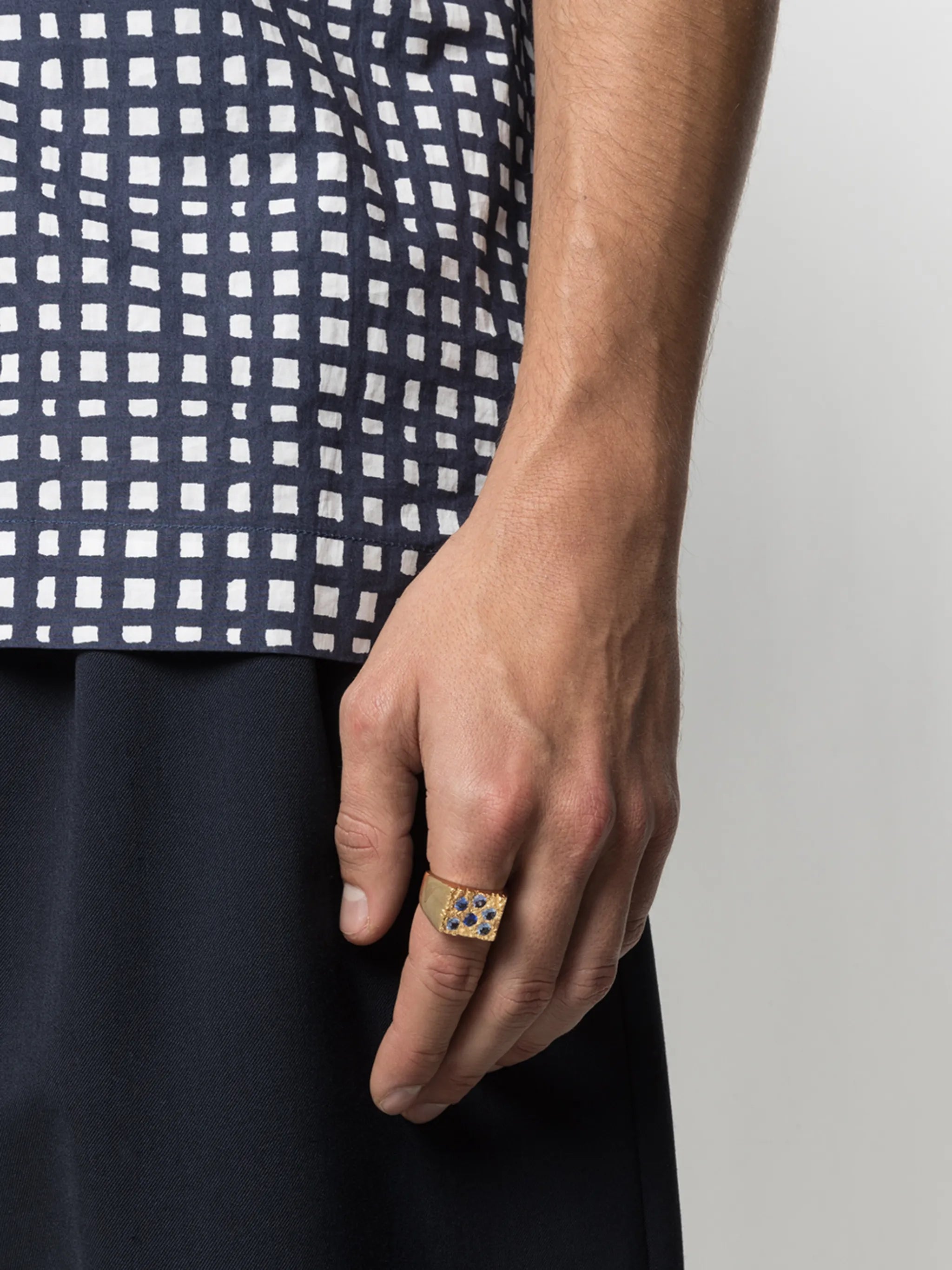 The Mini Rose signet ring