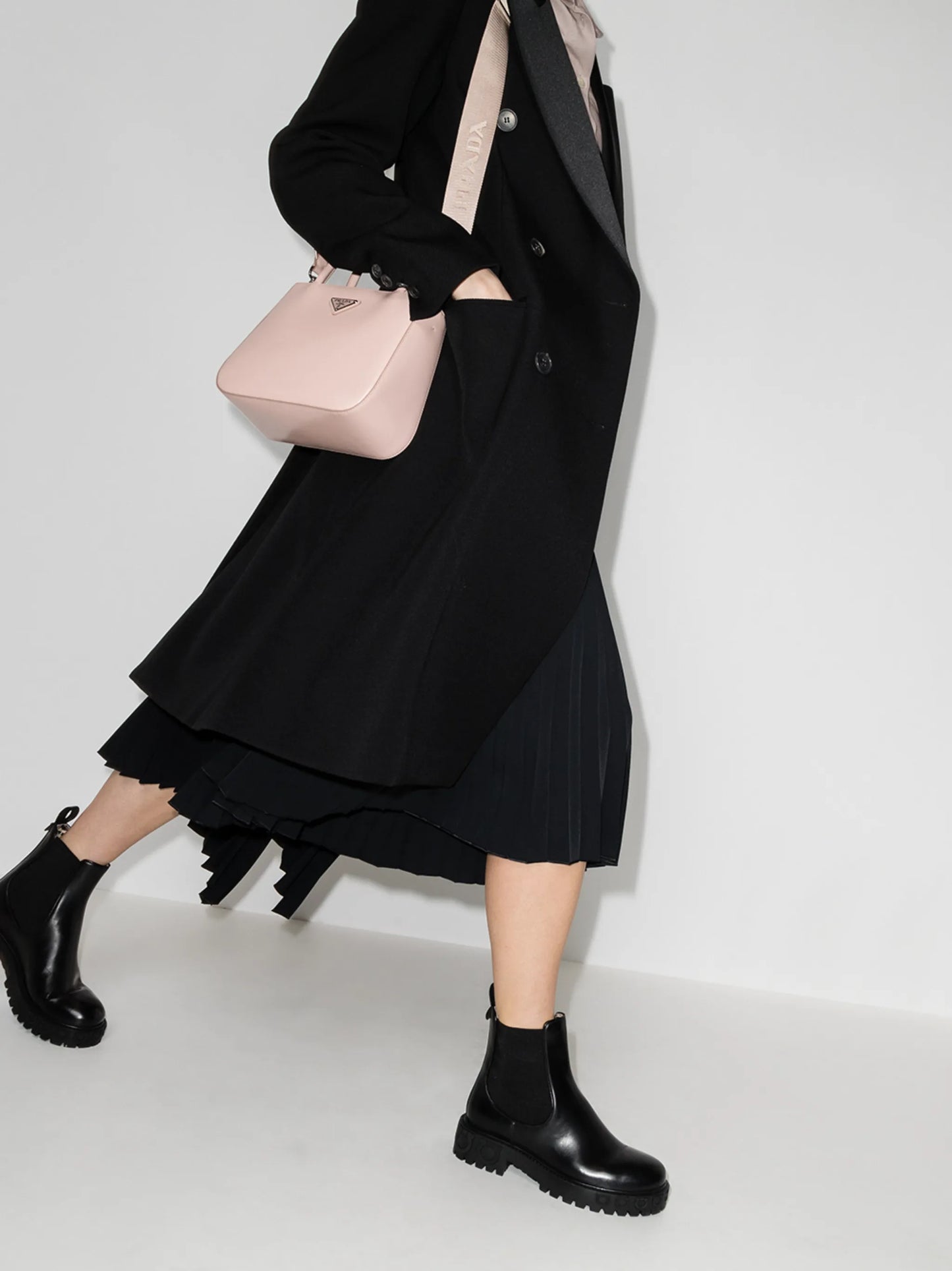 Gancini logo-detail Chelsea boots