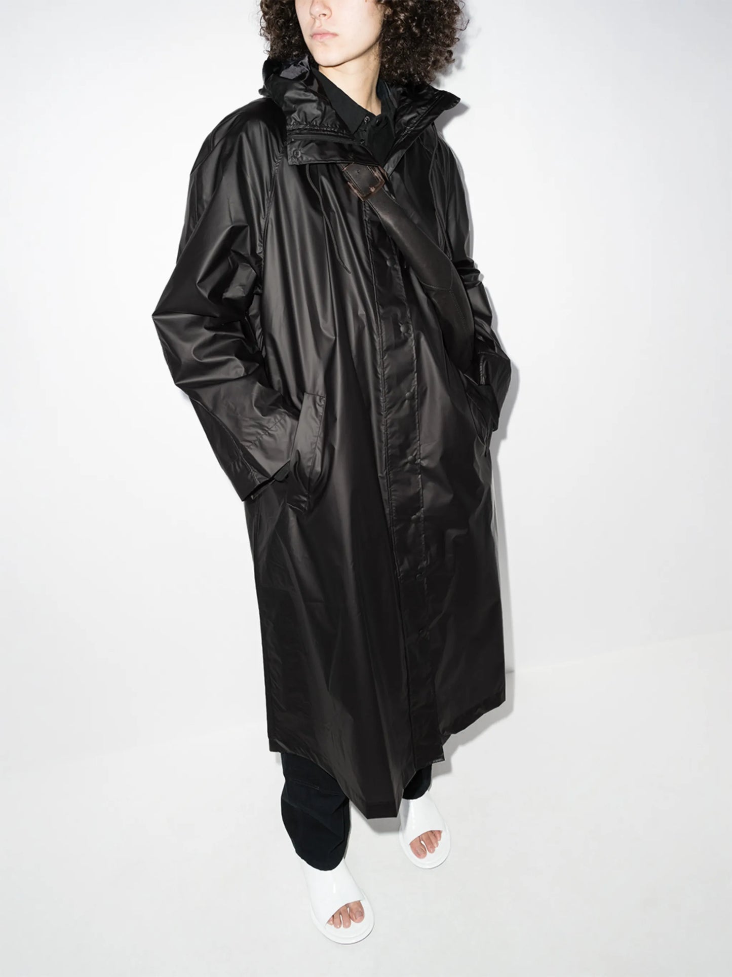 hooded high-neck raincoat
