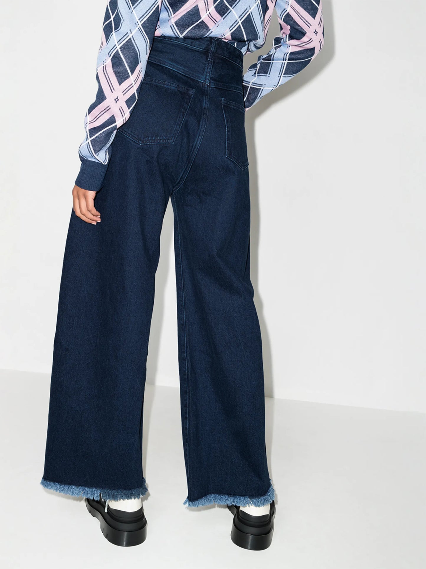 raw-hem boyfriend jeans