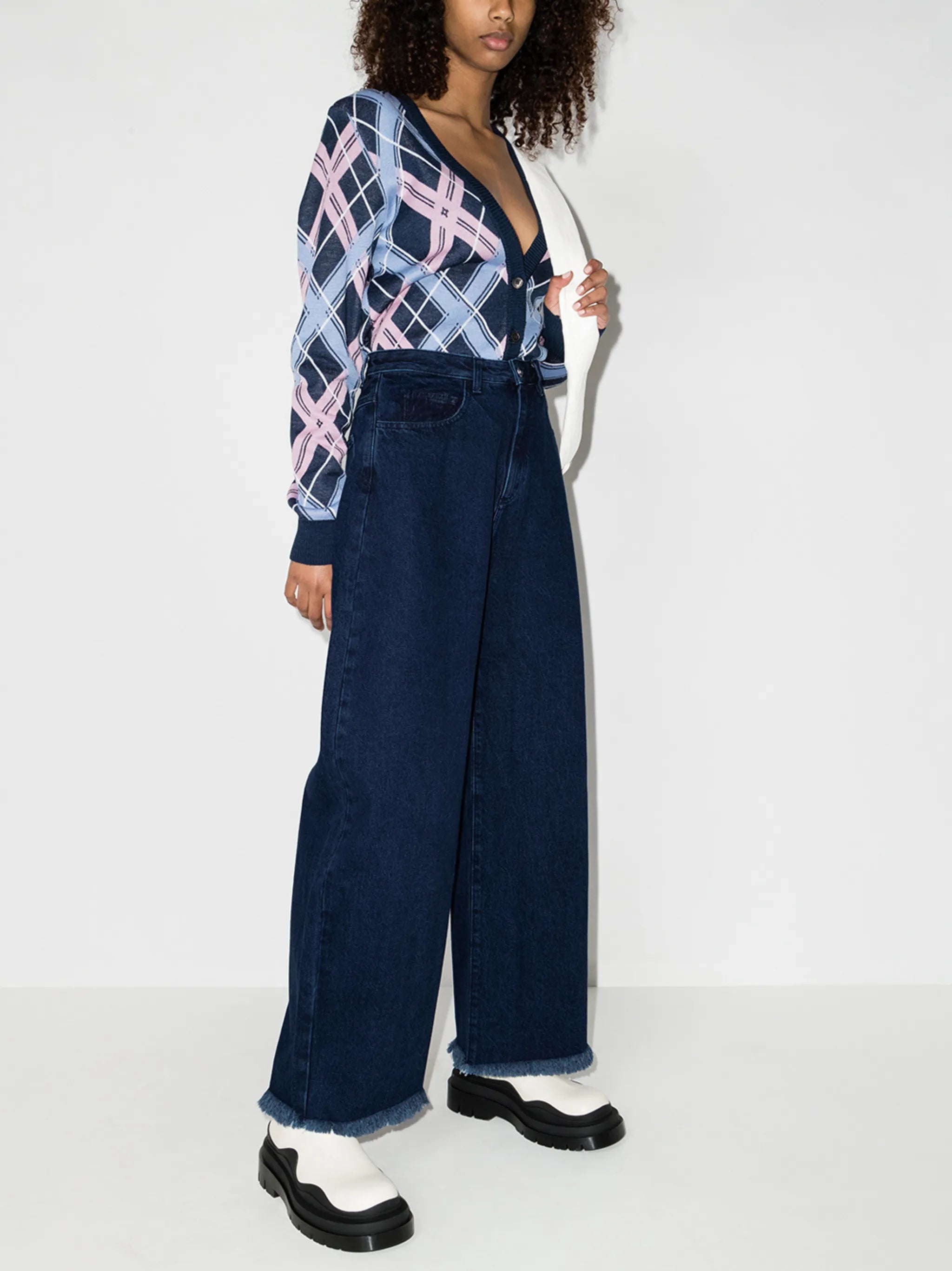 raw-hem boyfriend jeans