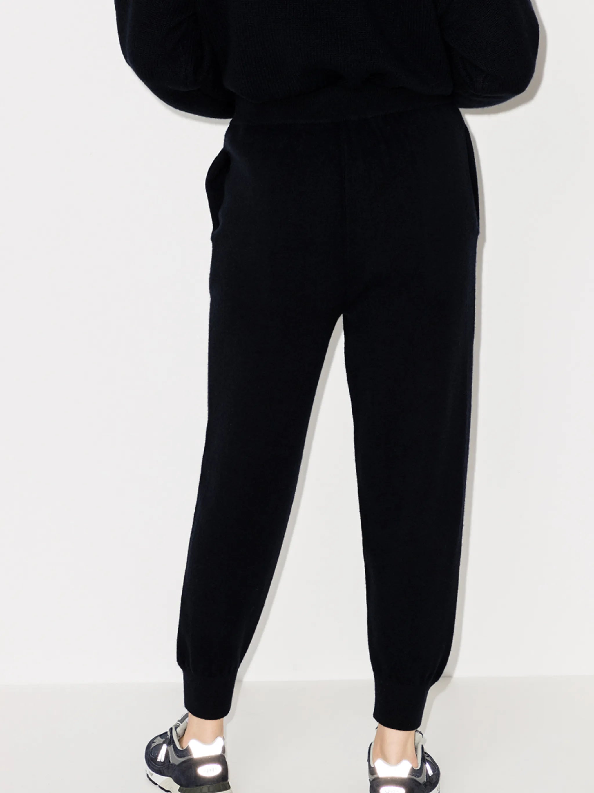 elasticated waistband track pants