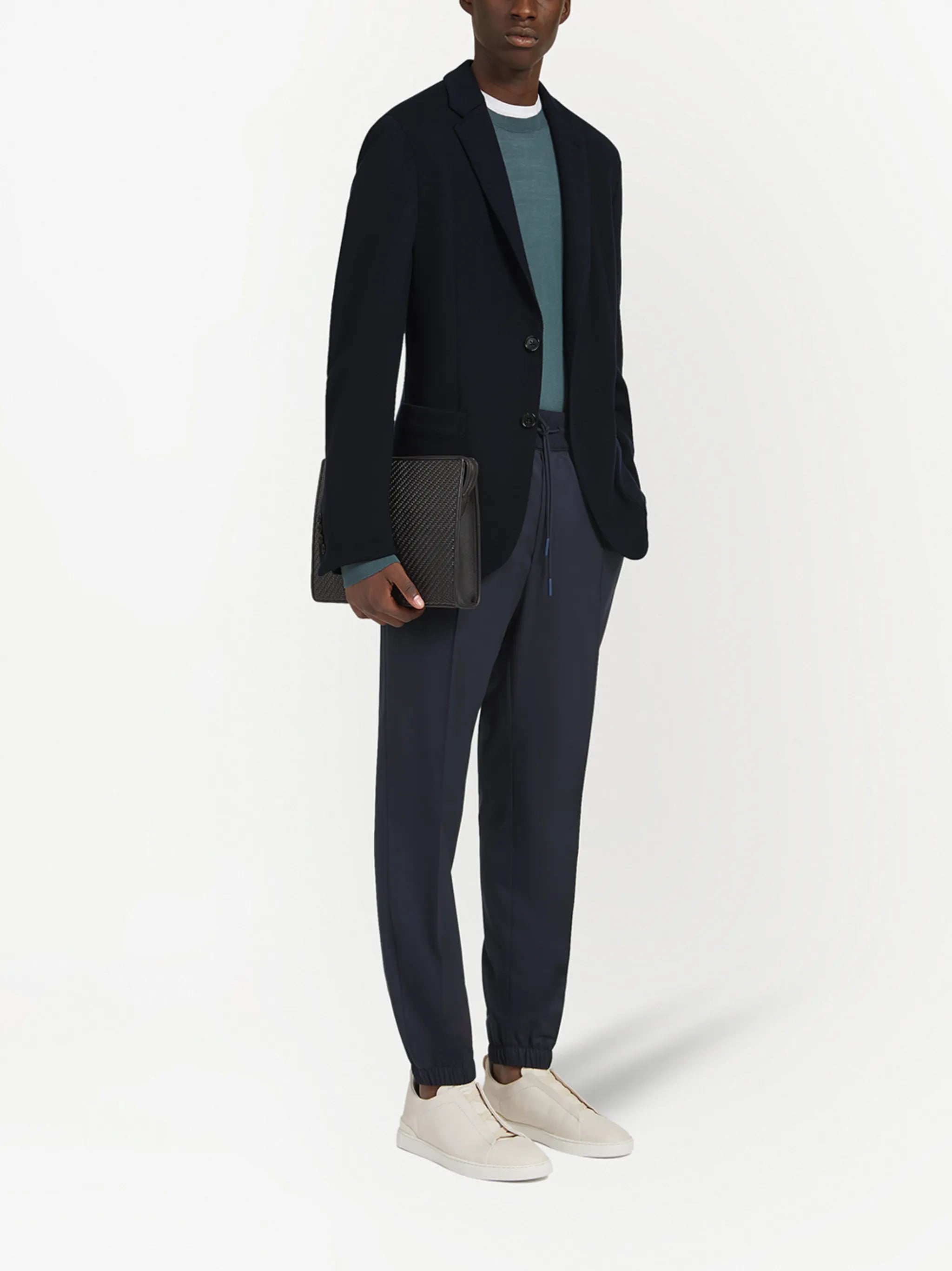 notched-lapel single-breasted blazer
