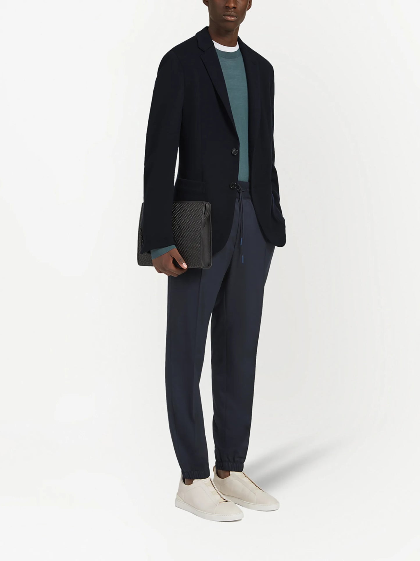 notched-lapel single-breasted blazer