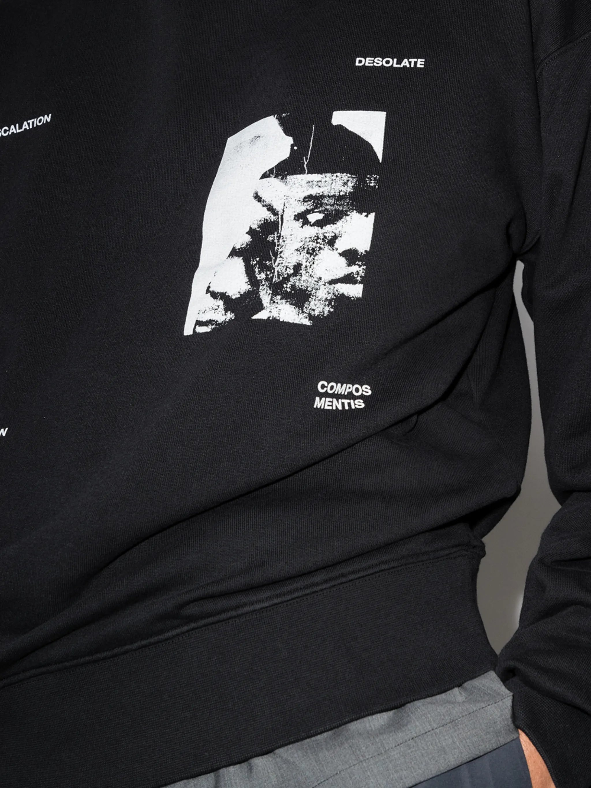 graphic-print crew-neck sweatshirt
