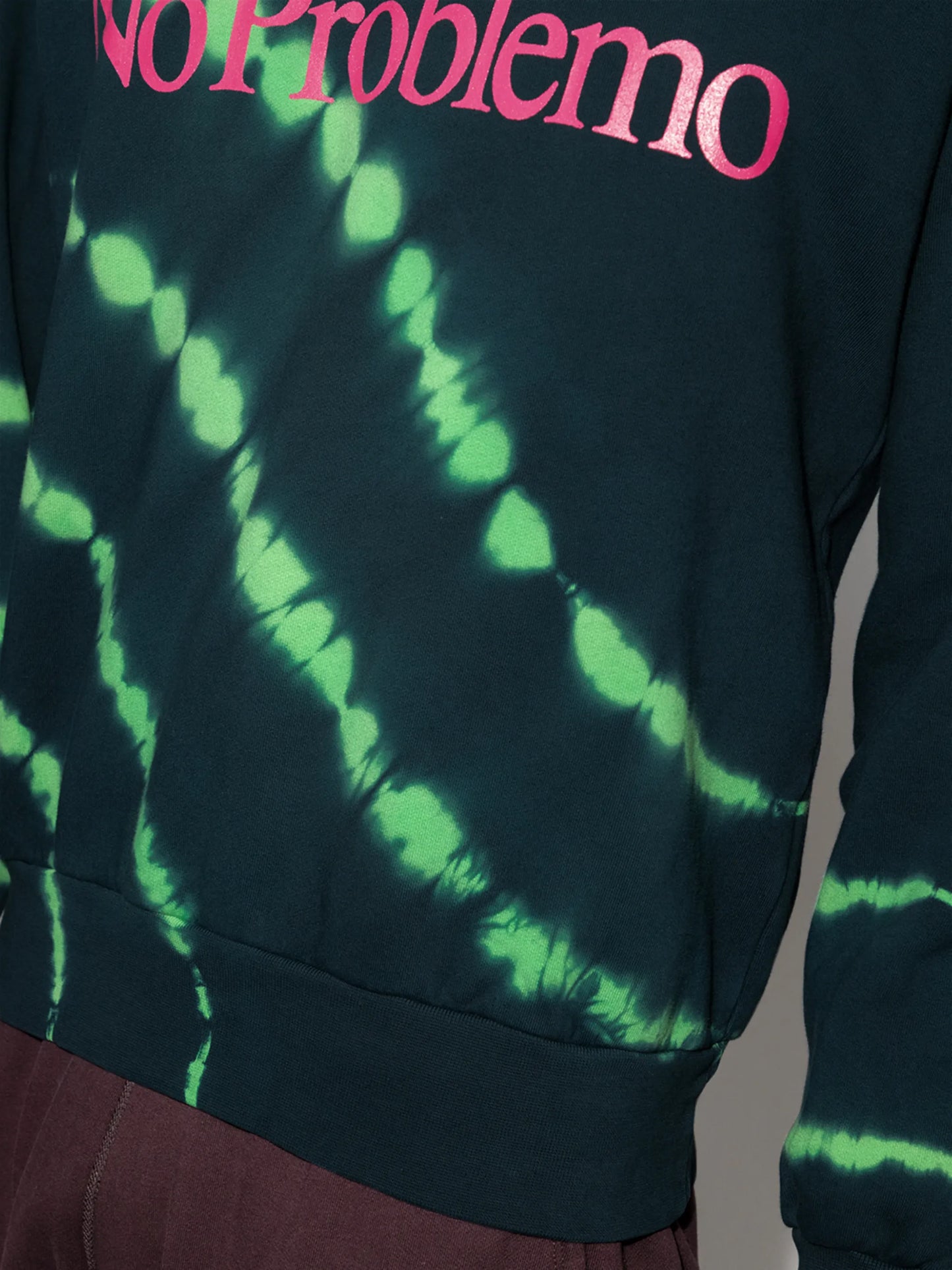 slogan-print tie-dye sweatshirt