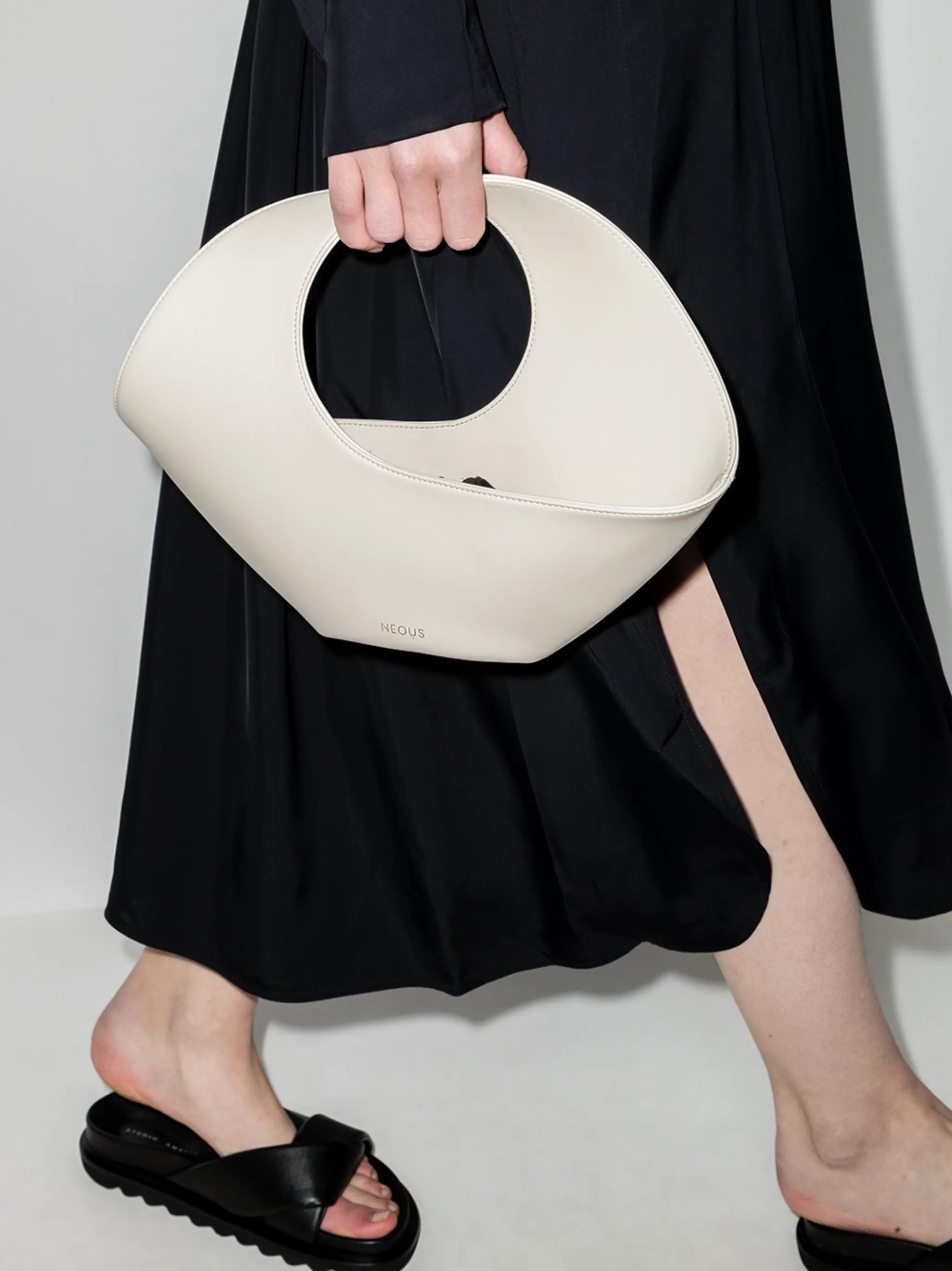 Jupiter leather tote bag