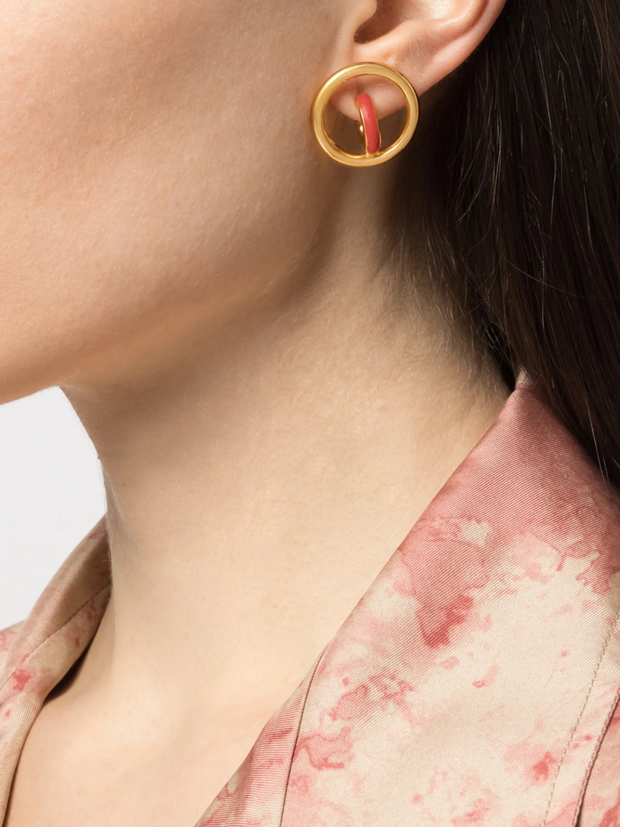 Saturn Blow hoop earrings