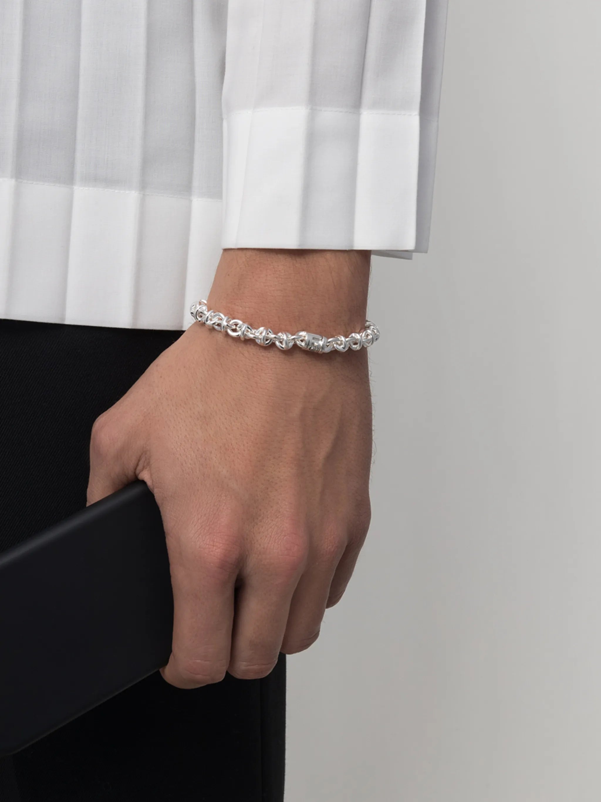 polished entrelacs bracelet
