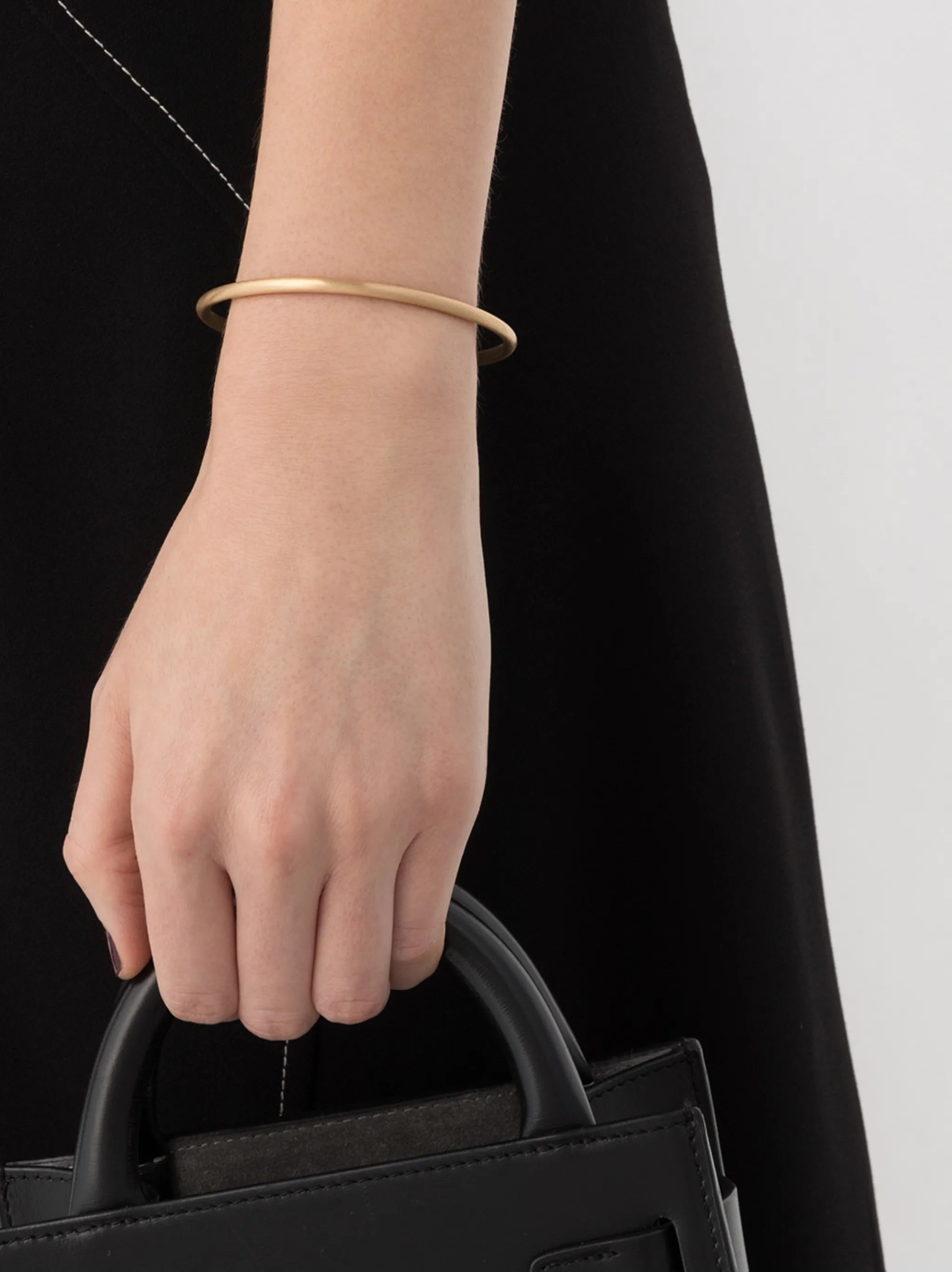 18kt yellow gold 17g bangle bracelet