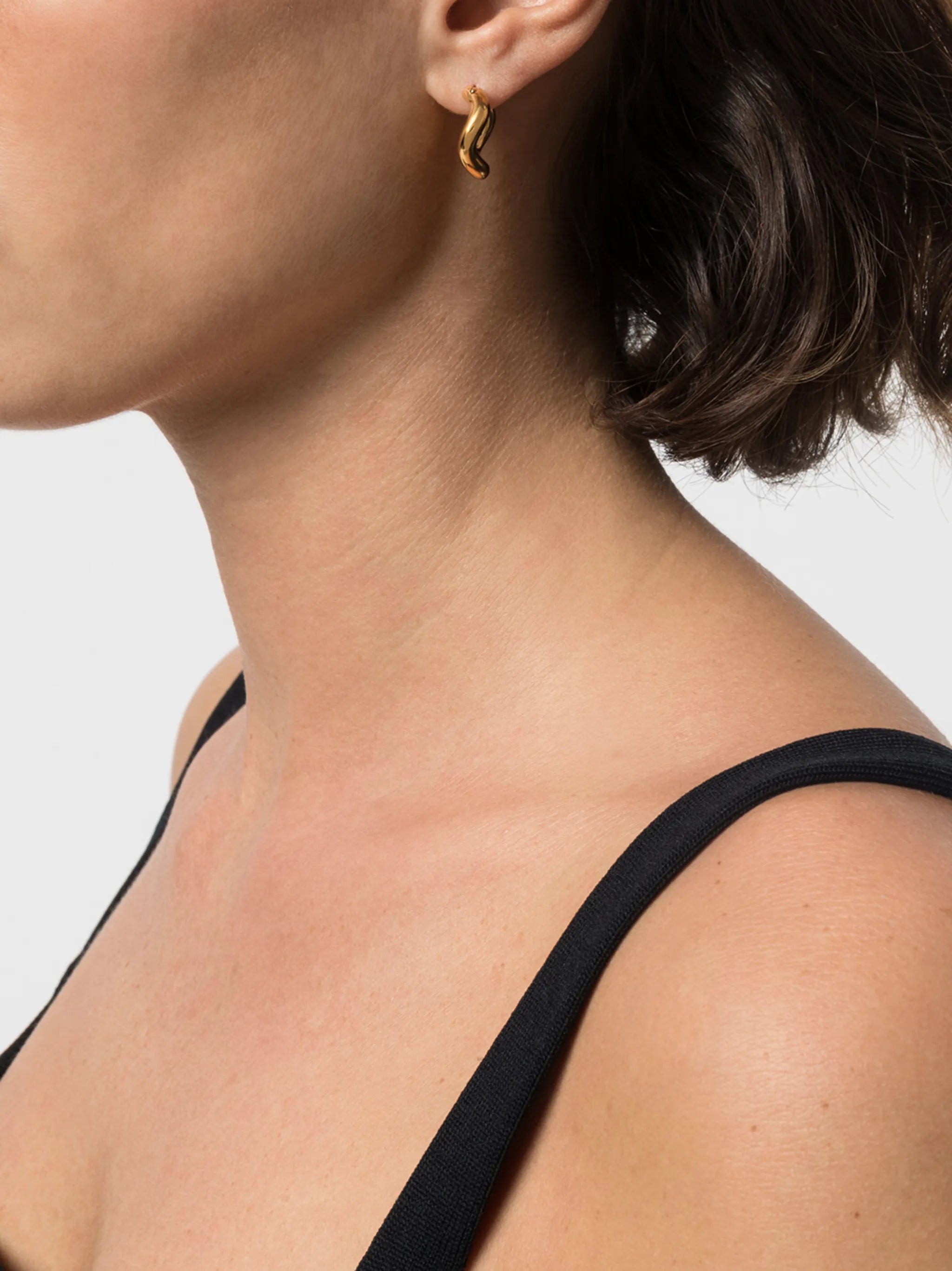 Wave hoop earrings