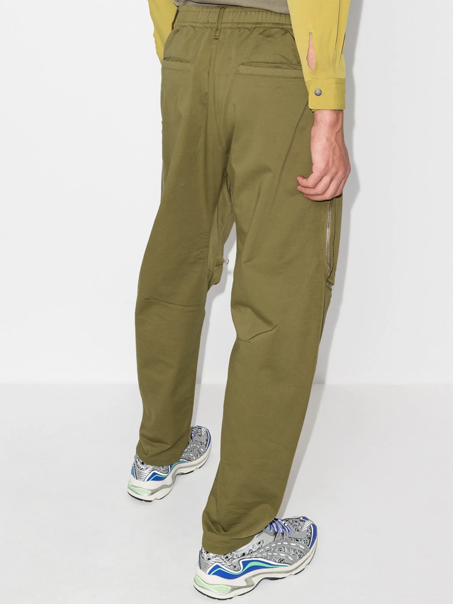 vent-panel straight-leg trousers