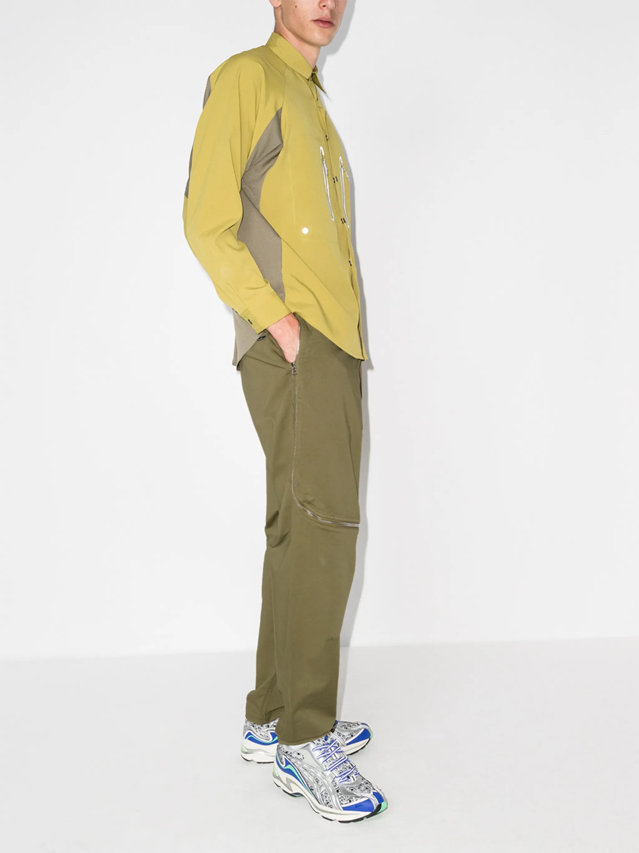 vent-panel straight-leg trousers
