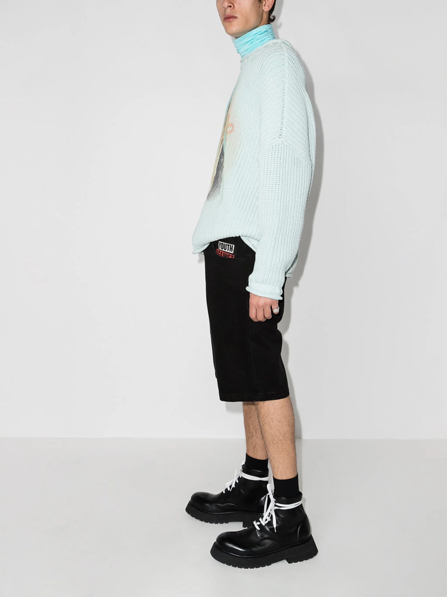 patch straight-leg denim shorts