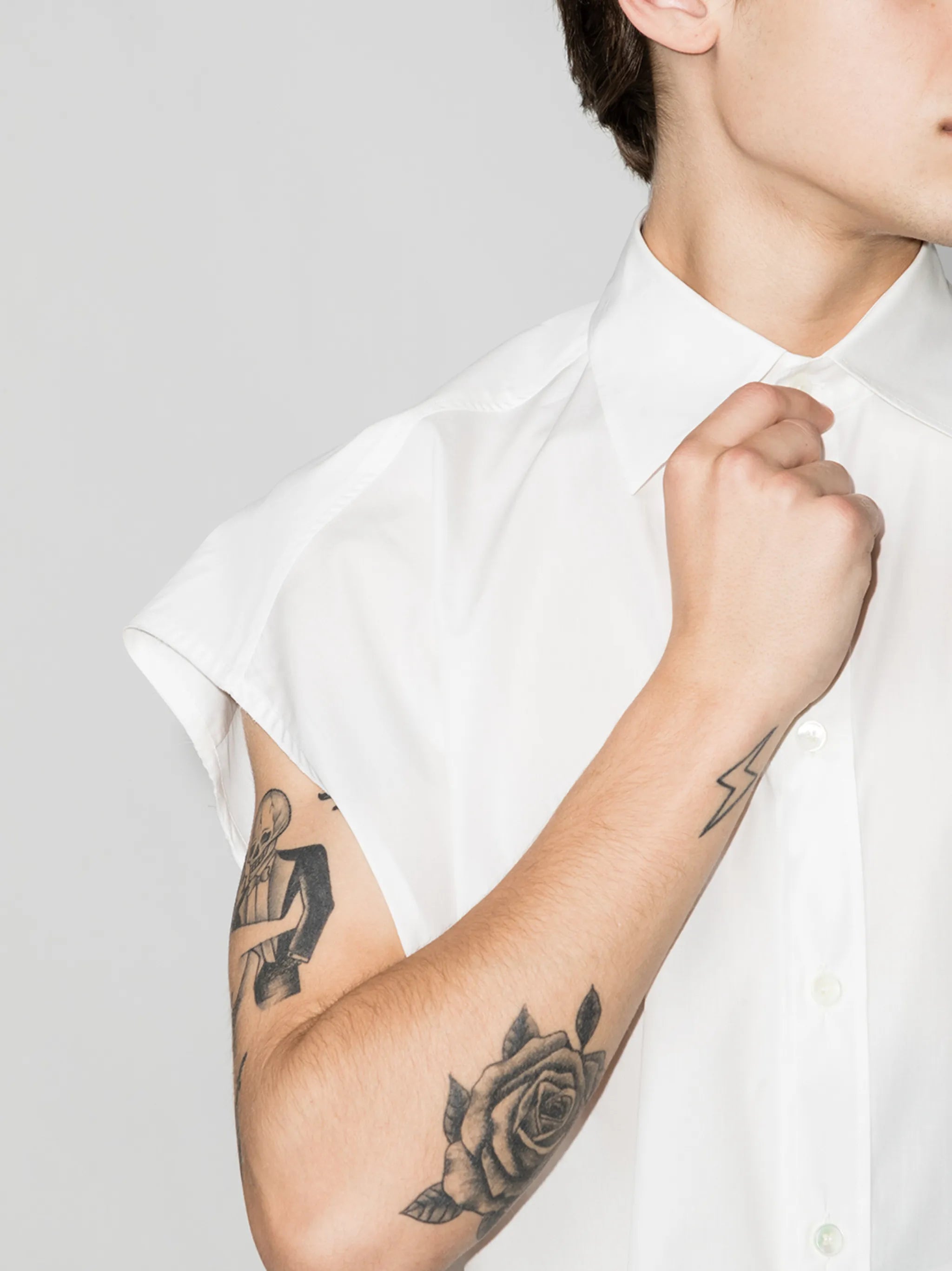 sleeveless cotton shirt