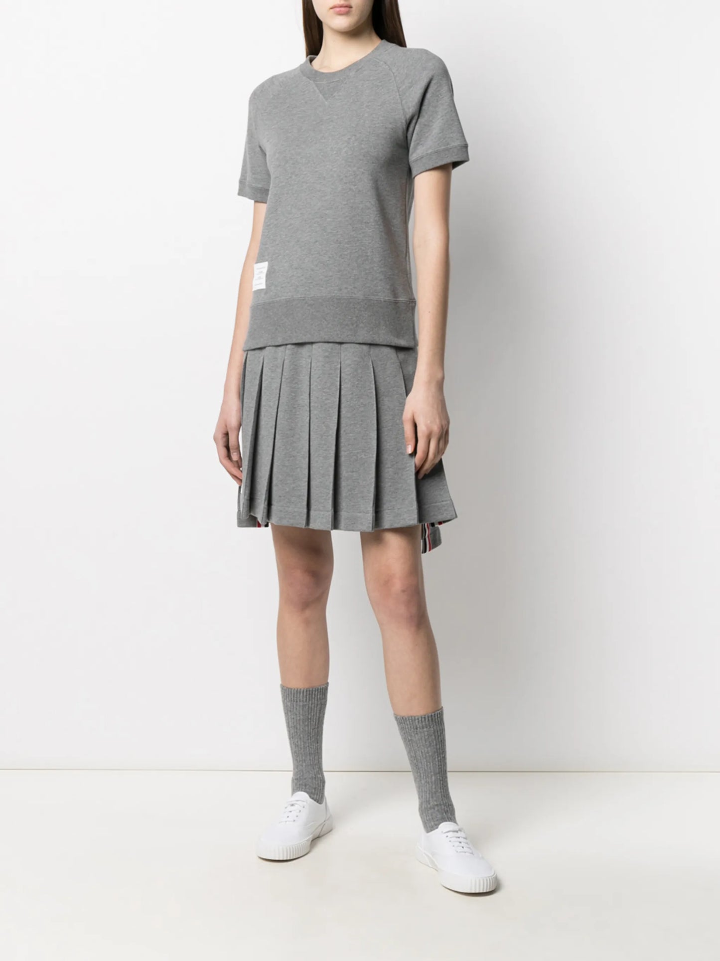 logo patch pleated short skirt