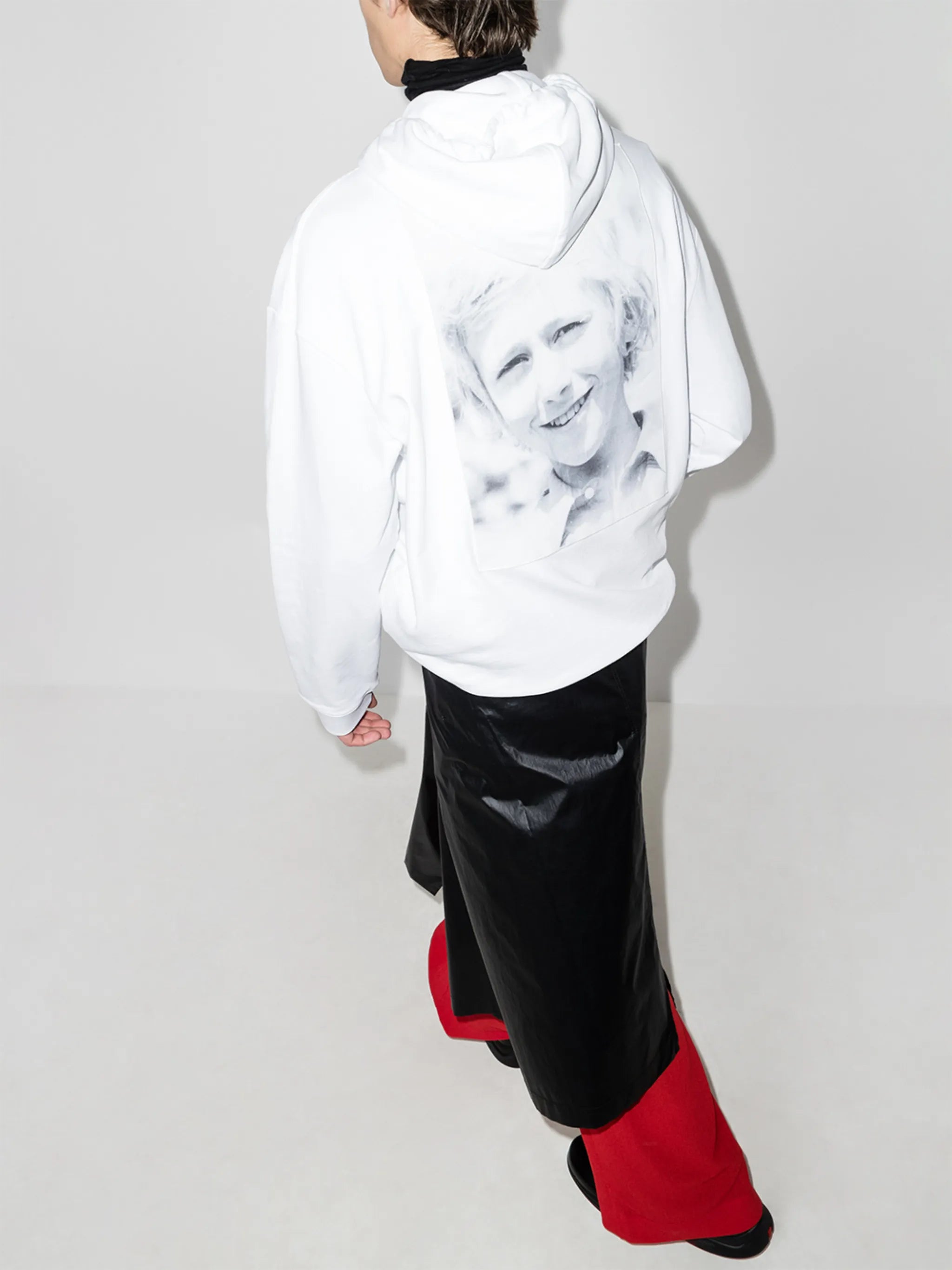 Chest-Print hooded sweatshirt