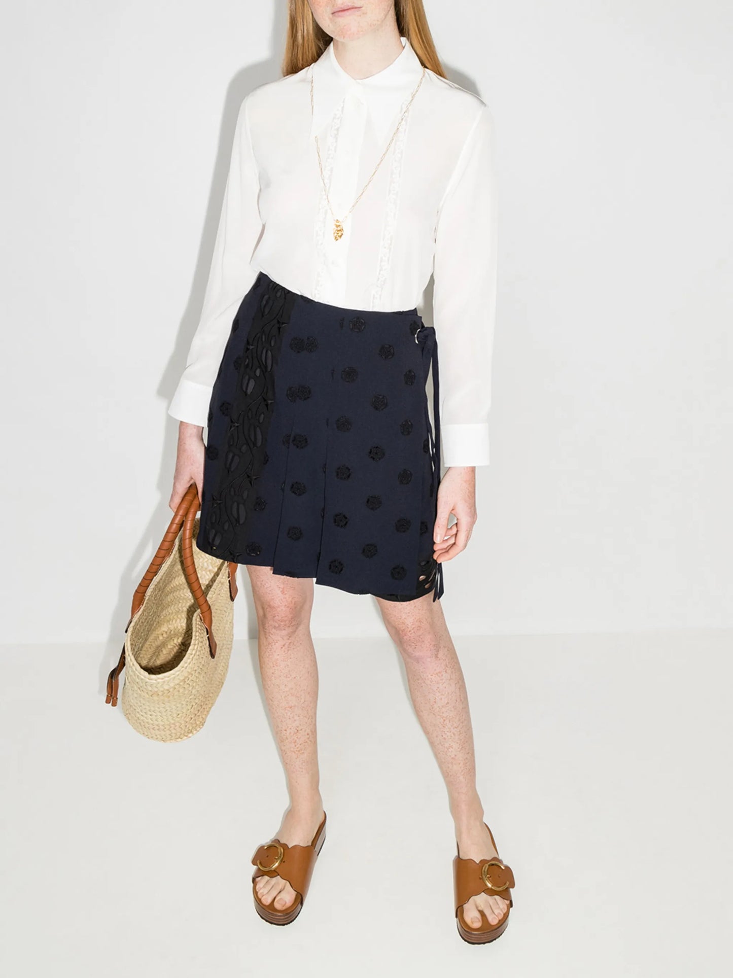 floral lace pointed collar blouse