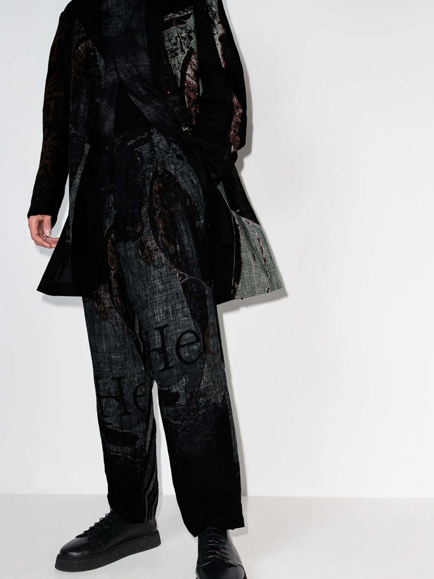printed wide-leg trousers