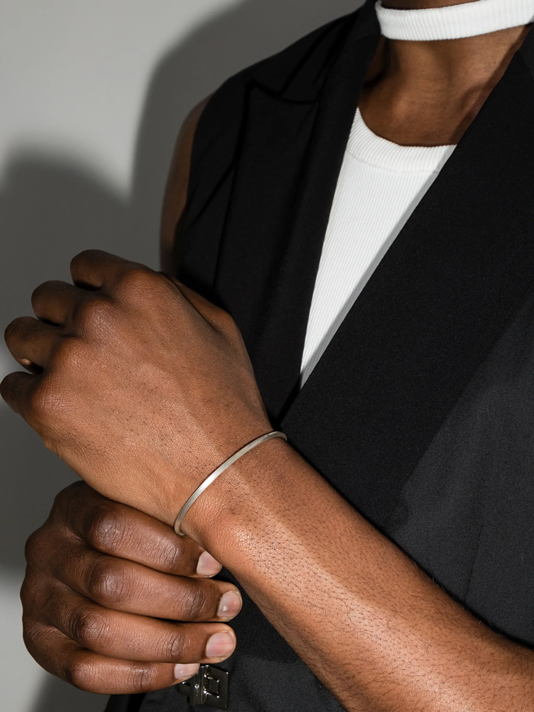 Le 7g brushed bangle bracelet