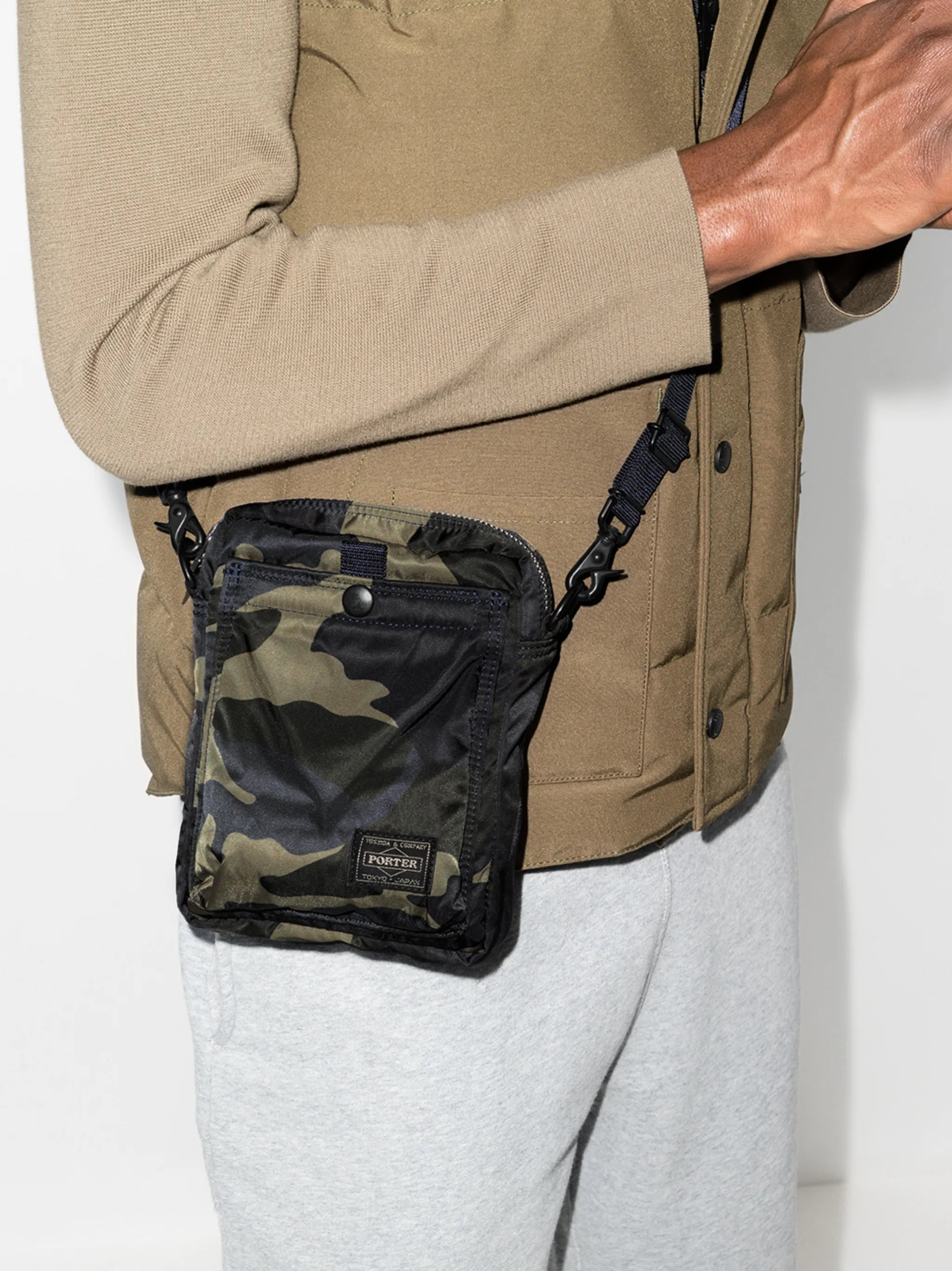 Vertical camouflage-print shoulder bag