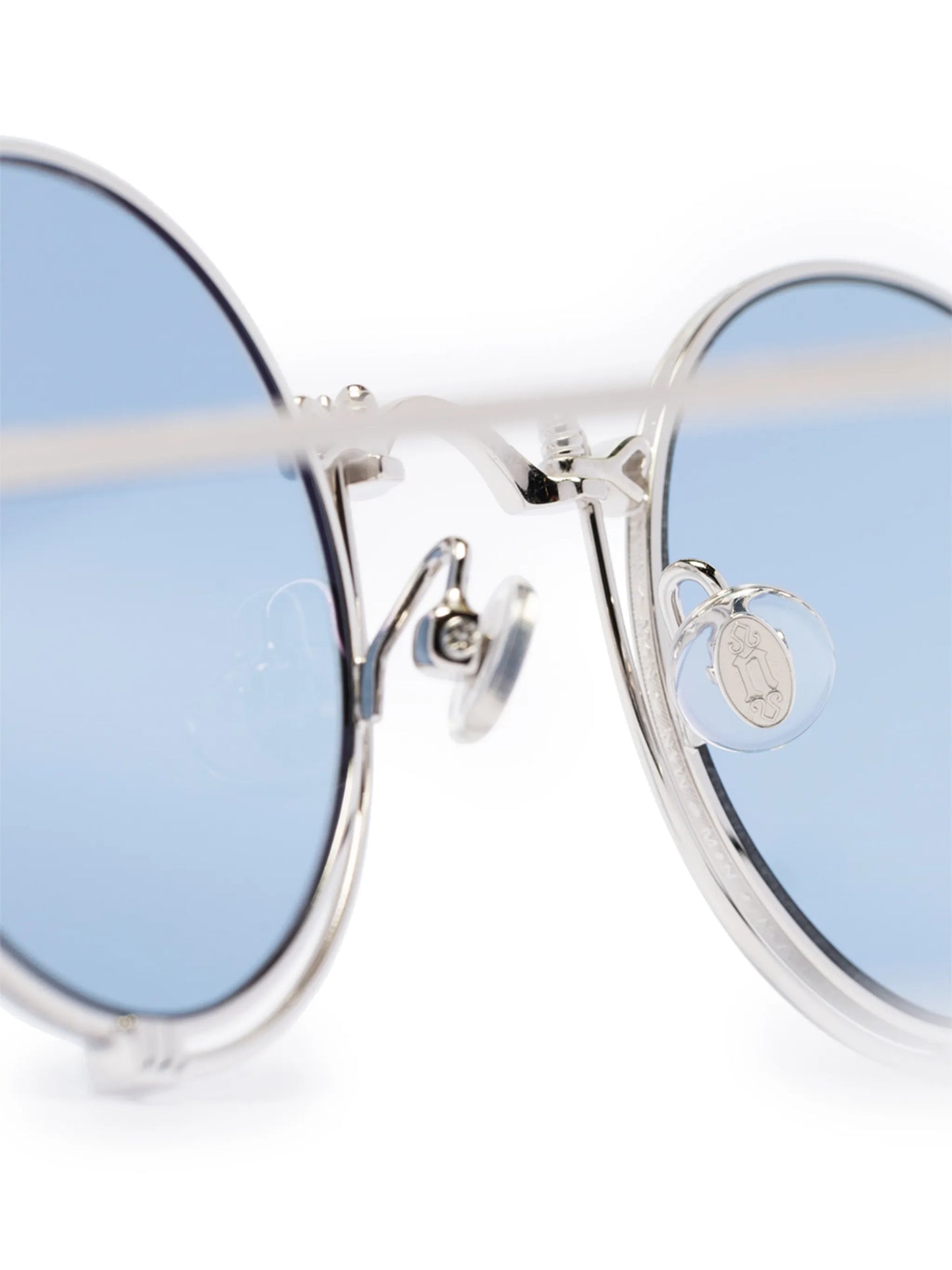 round-frame tinted sunglasses