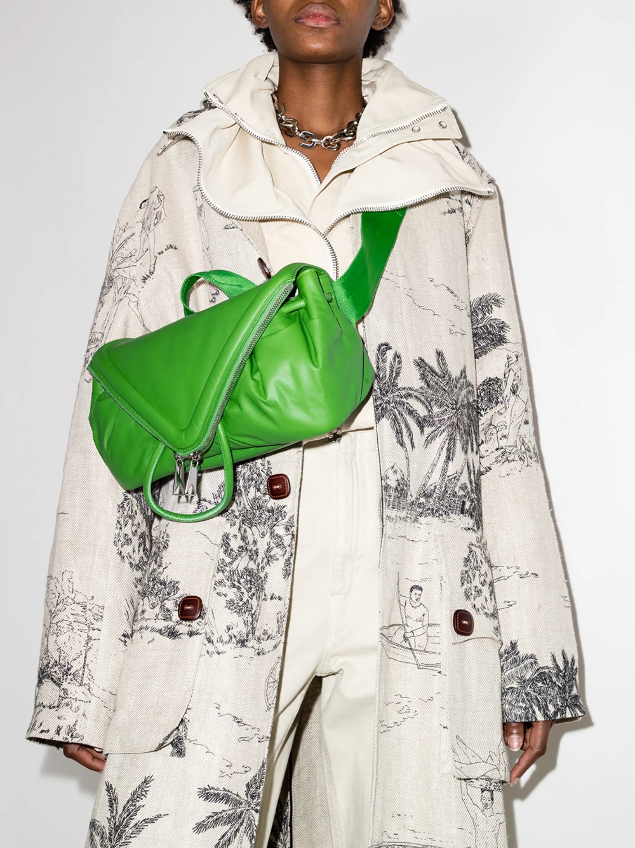 Beak triangle belt bag