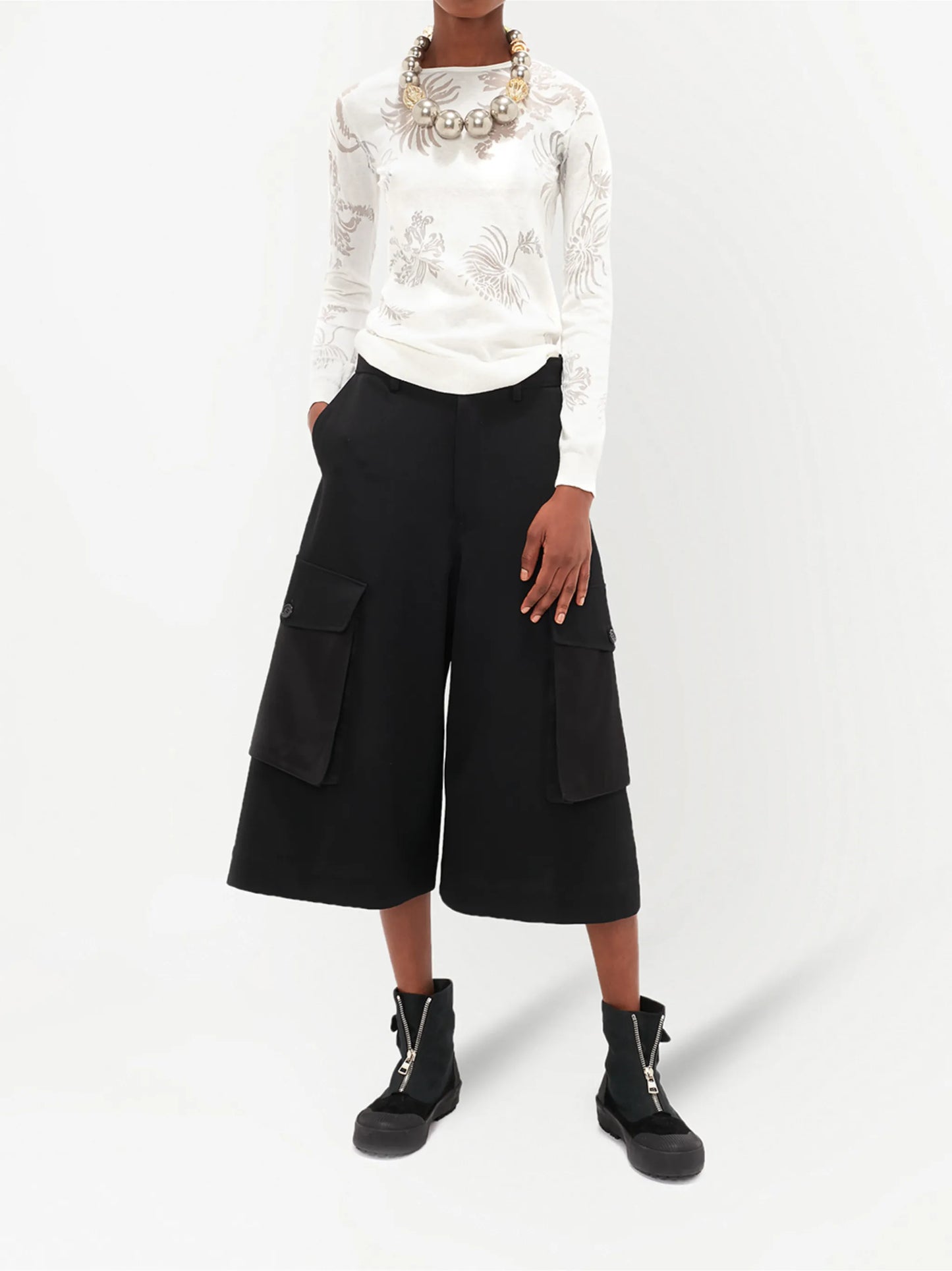 cropped cargo trousers
